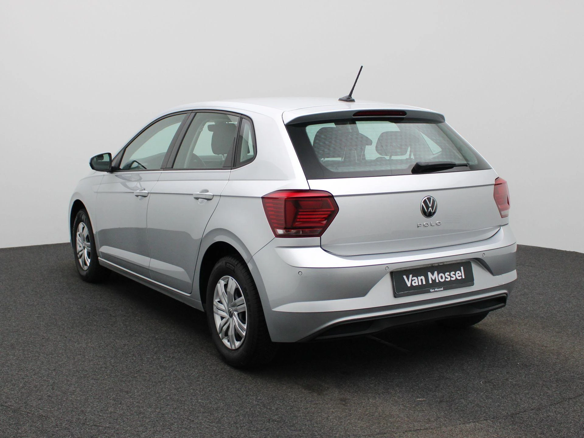 Volkswagen-Polo-image-1