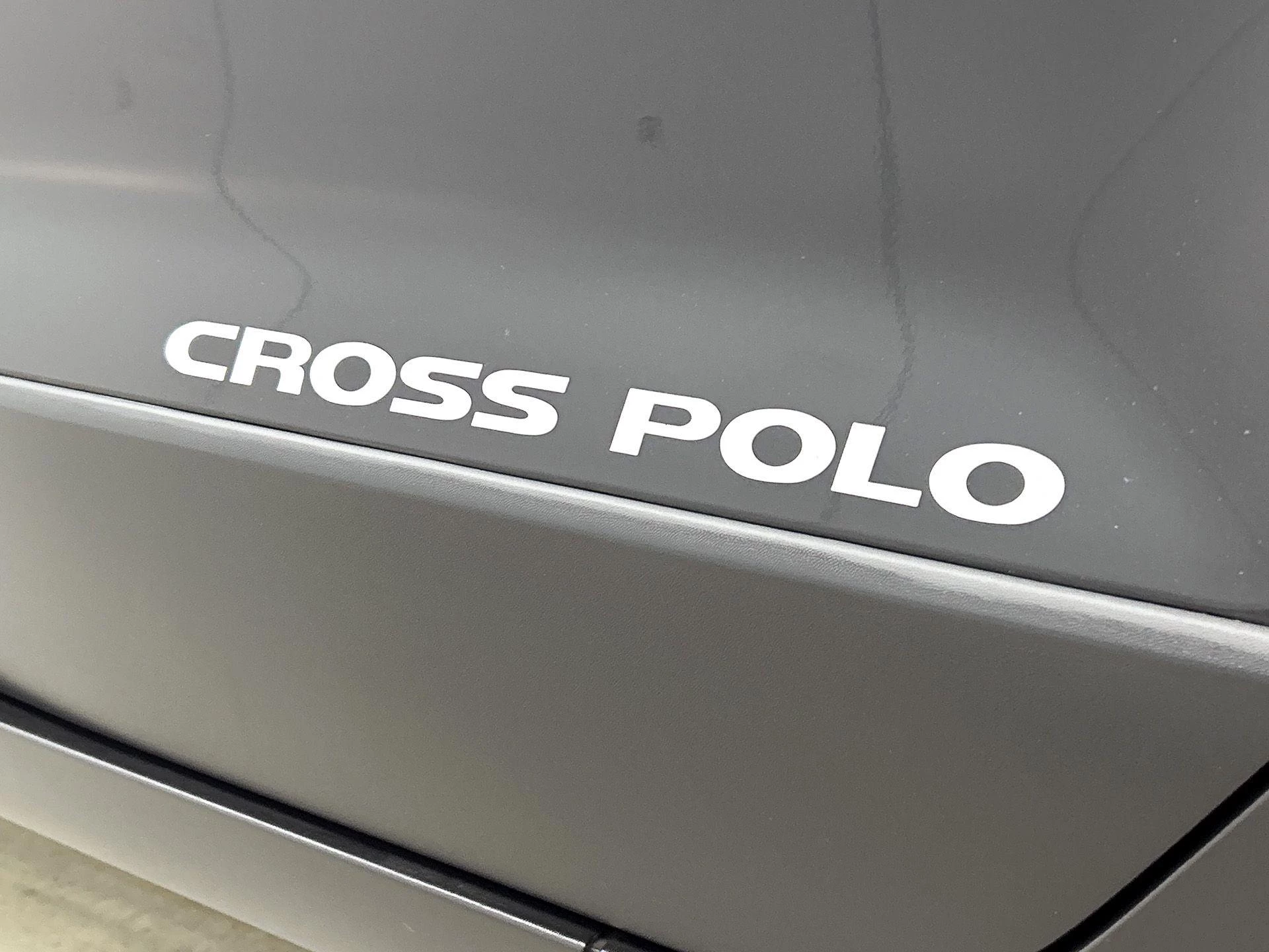 Volkswagen-Polo-image-9