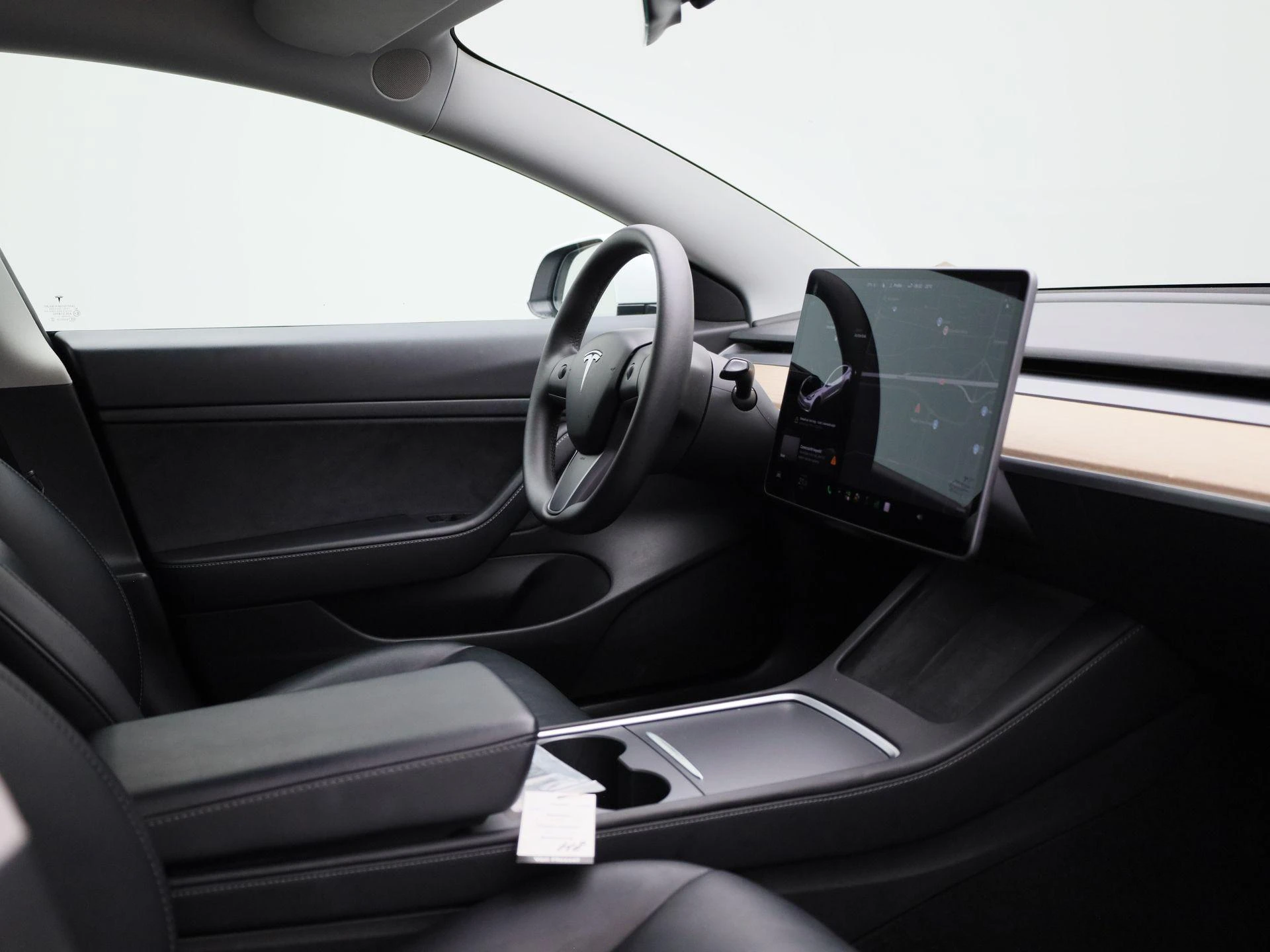 Tesla-Model 3-image-33