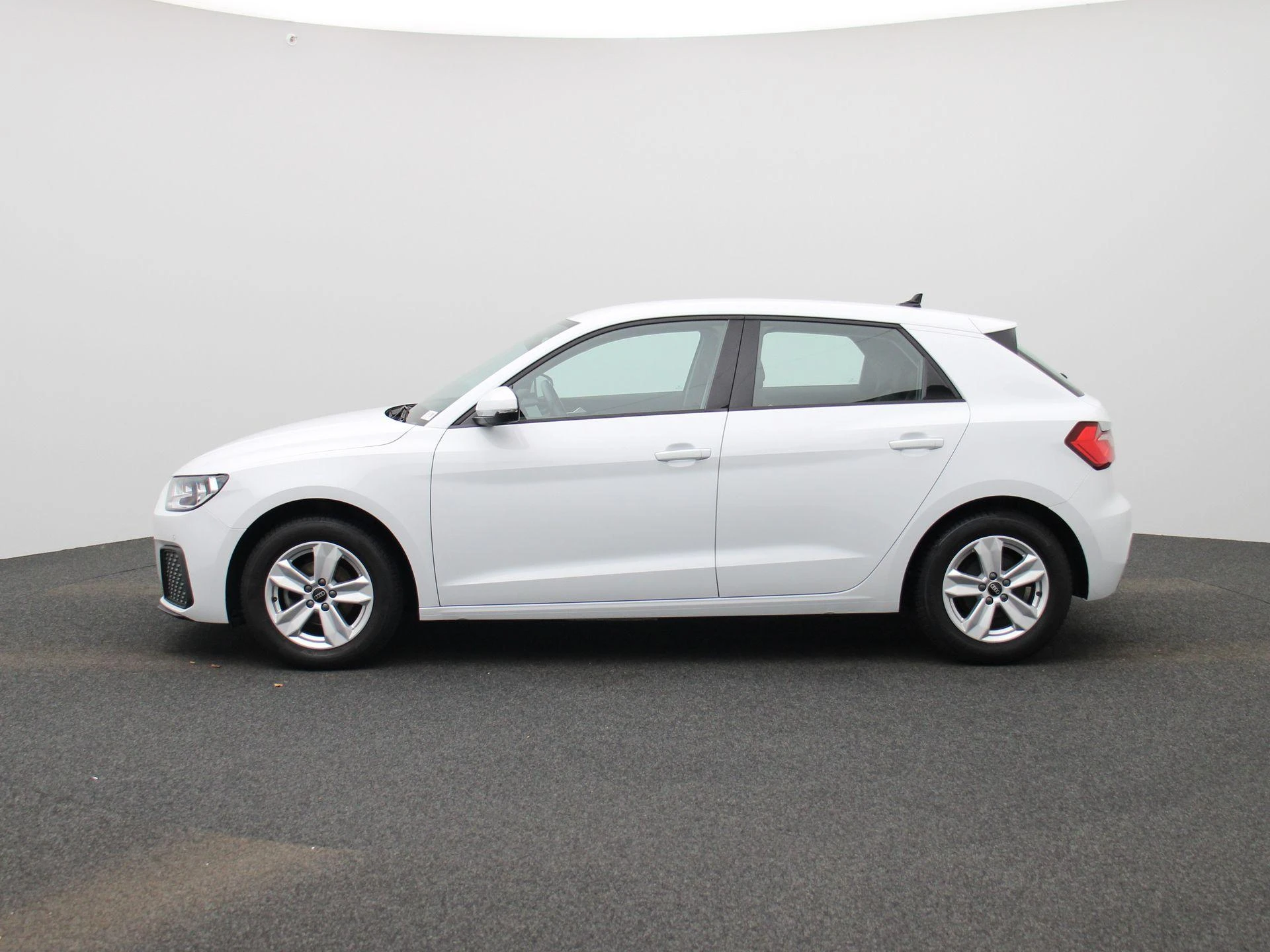 Audi-A1 Sportback-image-3