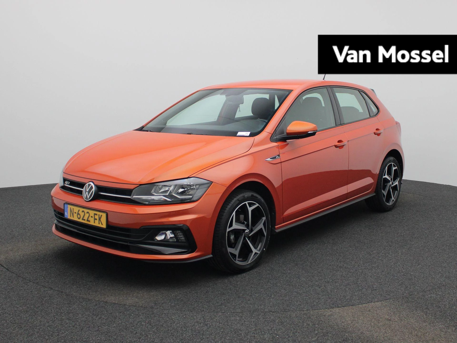 Volkswagen-Polo-image-0