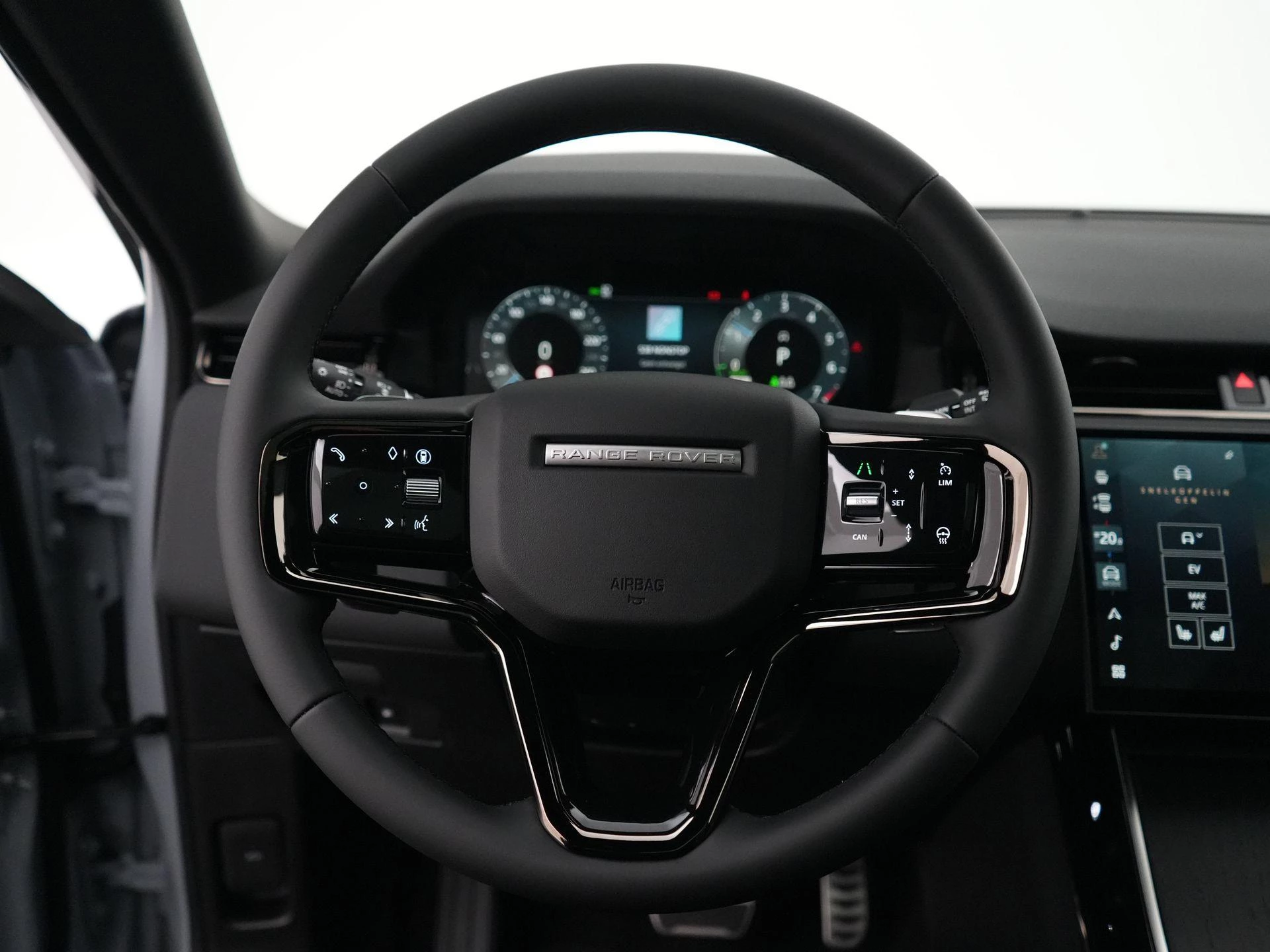 Land Rover-Range Rover Evoque-image-8