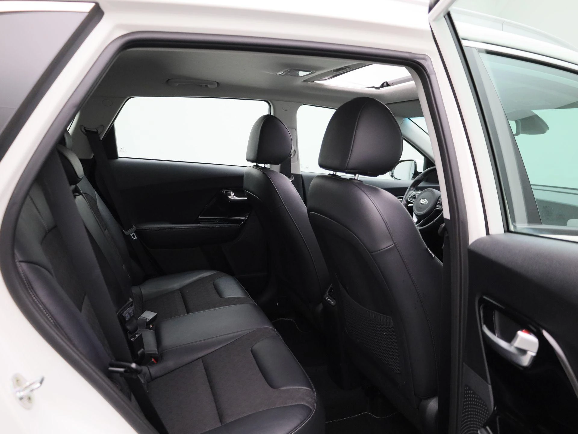 Kia-Niro-image-34