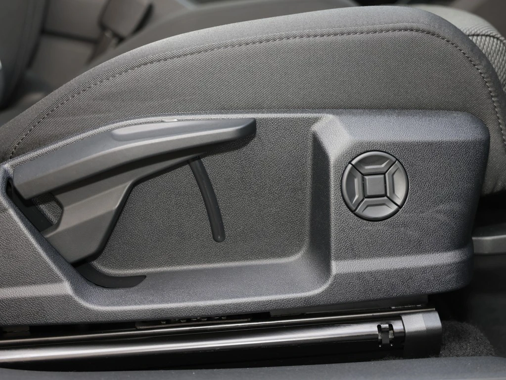 Audi Q4 e-tron 45 S line