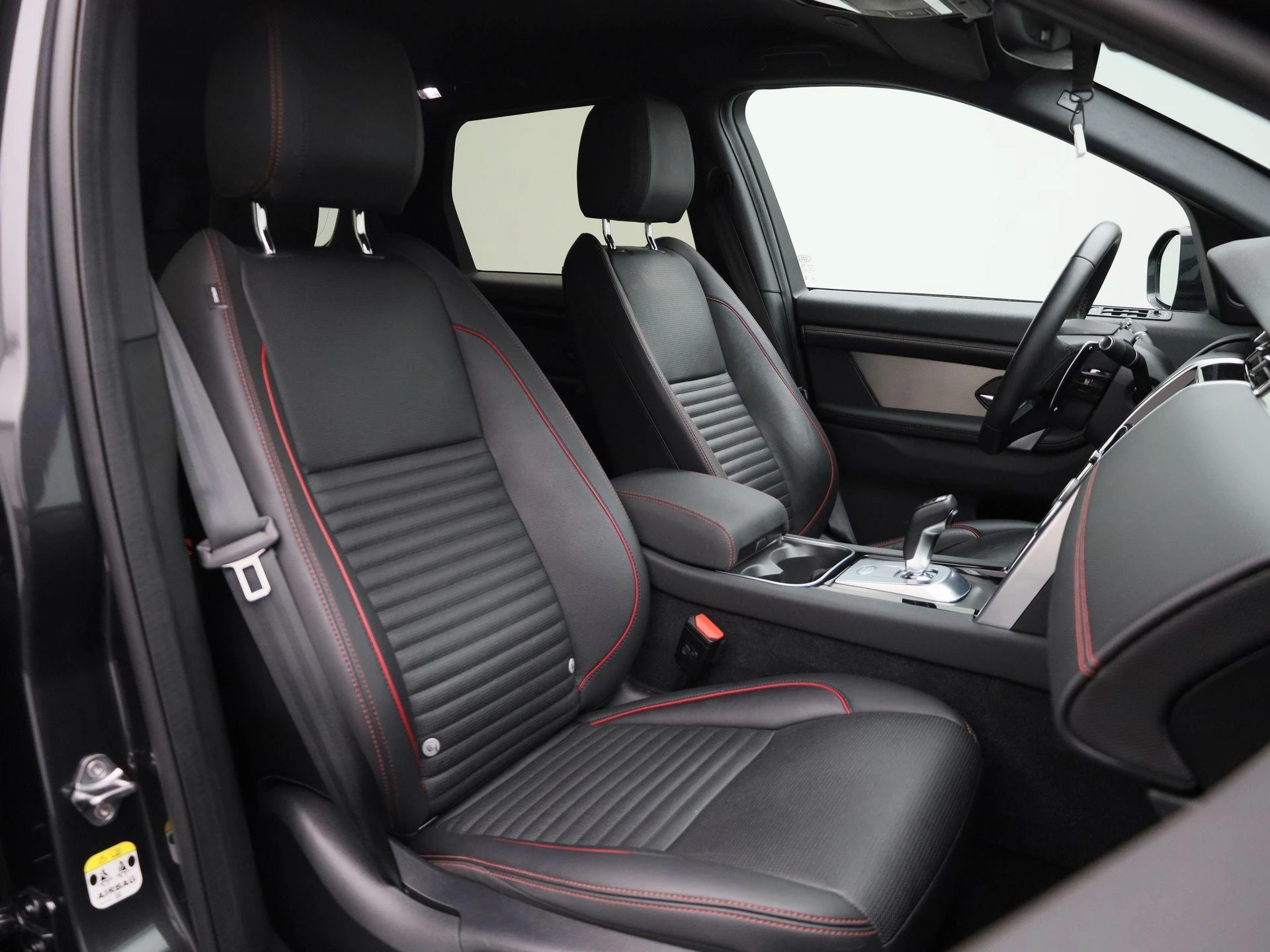 Land Rover-Discovery Sport-image-40