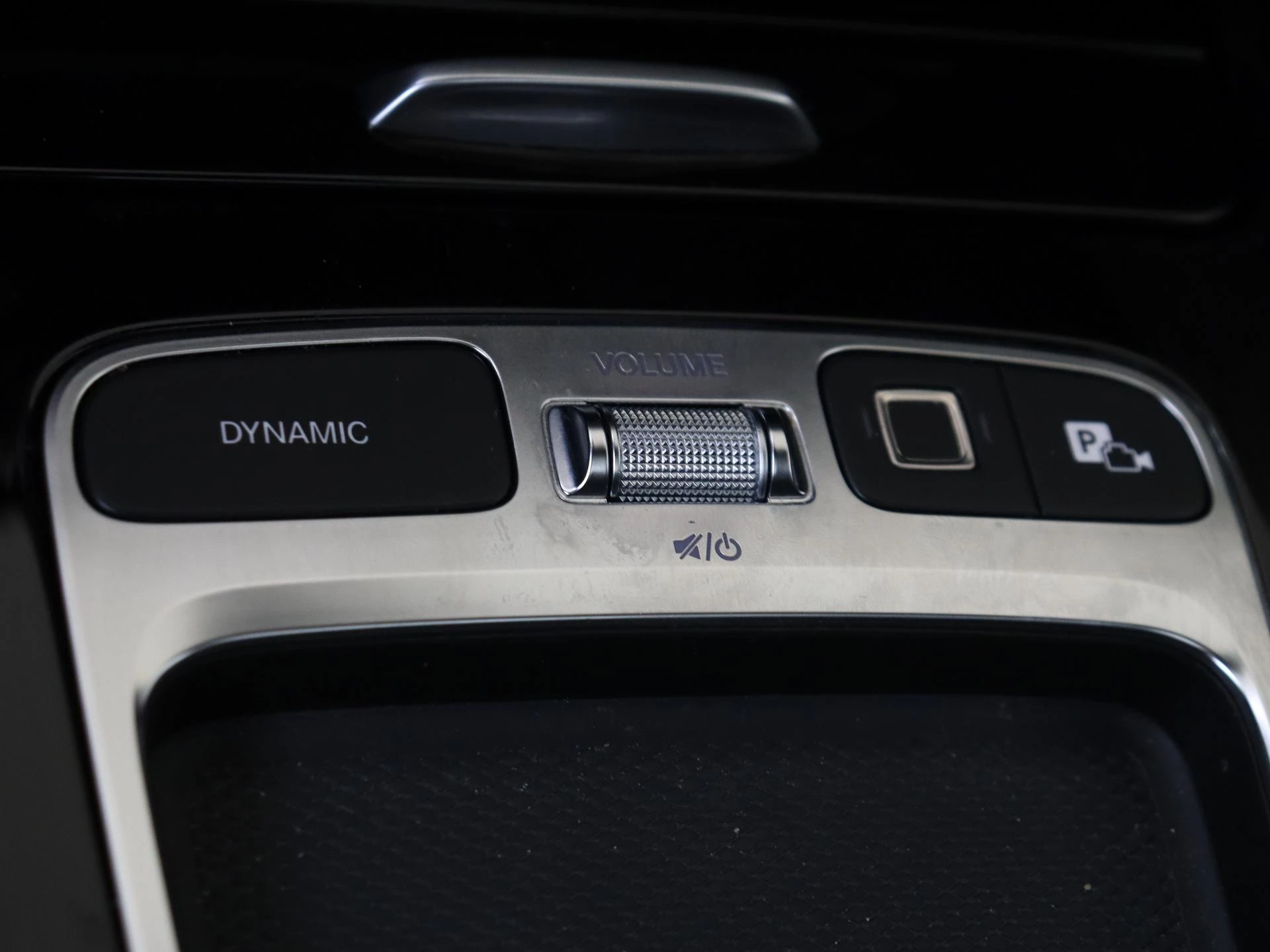 Mercedes-Benz-EQA-image-20