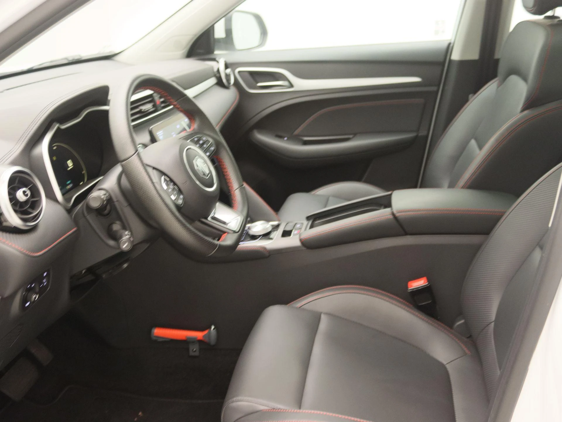 MG-ZS EV-image-9