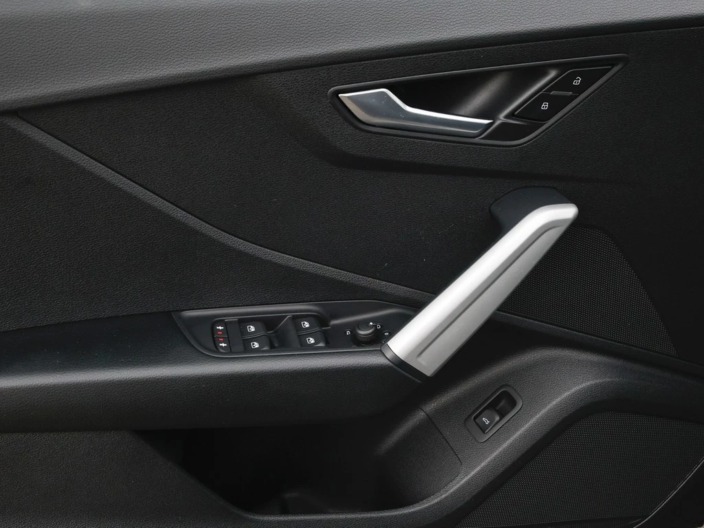 Audi Q2 30 TFSI S Line /Navi