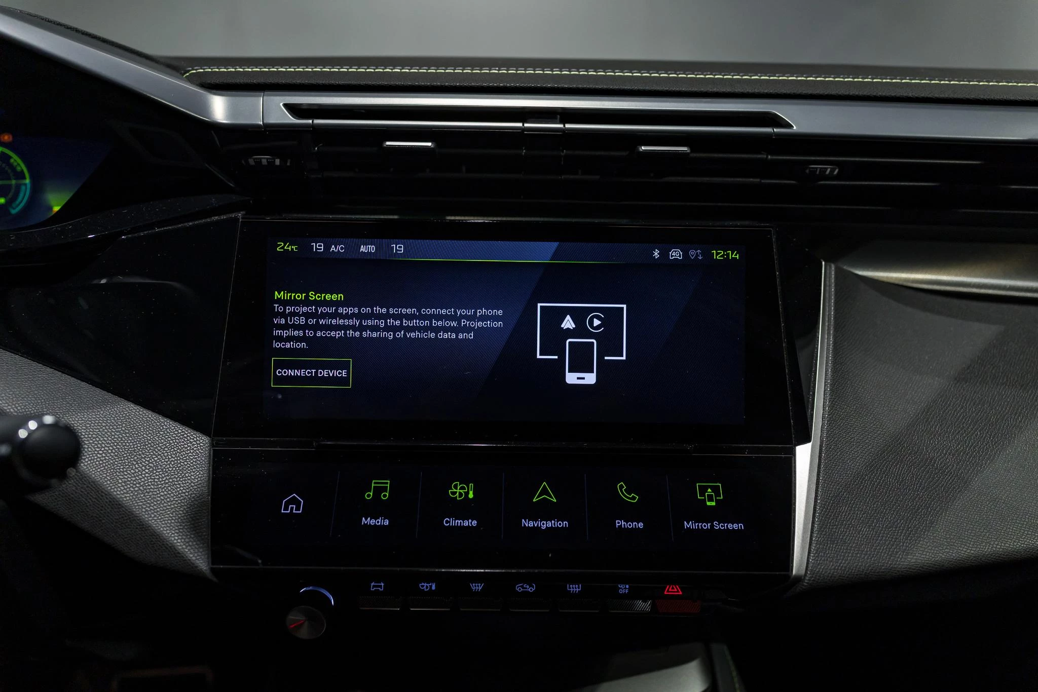 Peugeot 408 1.2 HYBRID 100 e-DSC6 GT