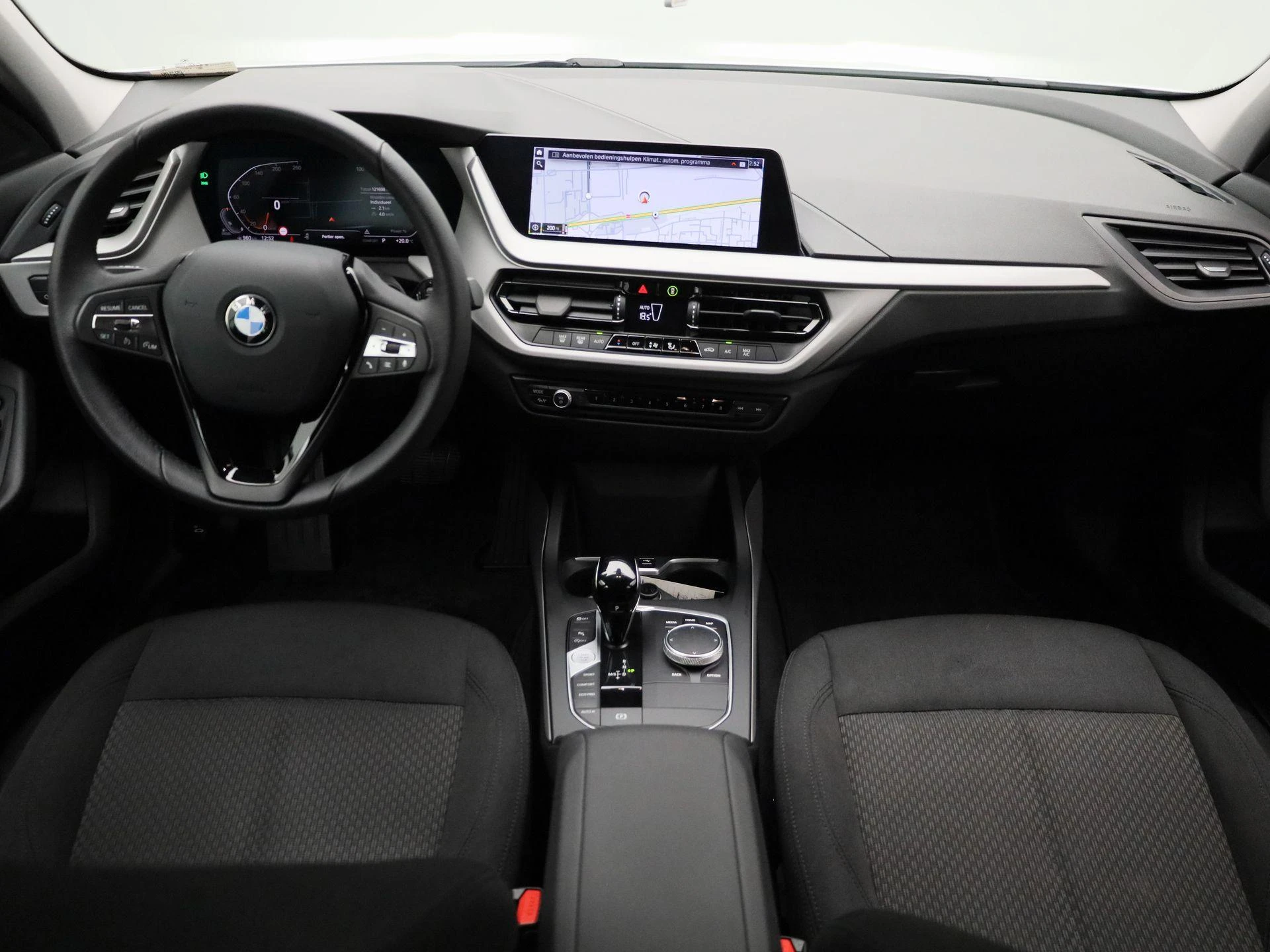 BMW-1 Reeks-image-10