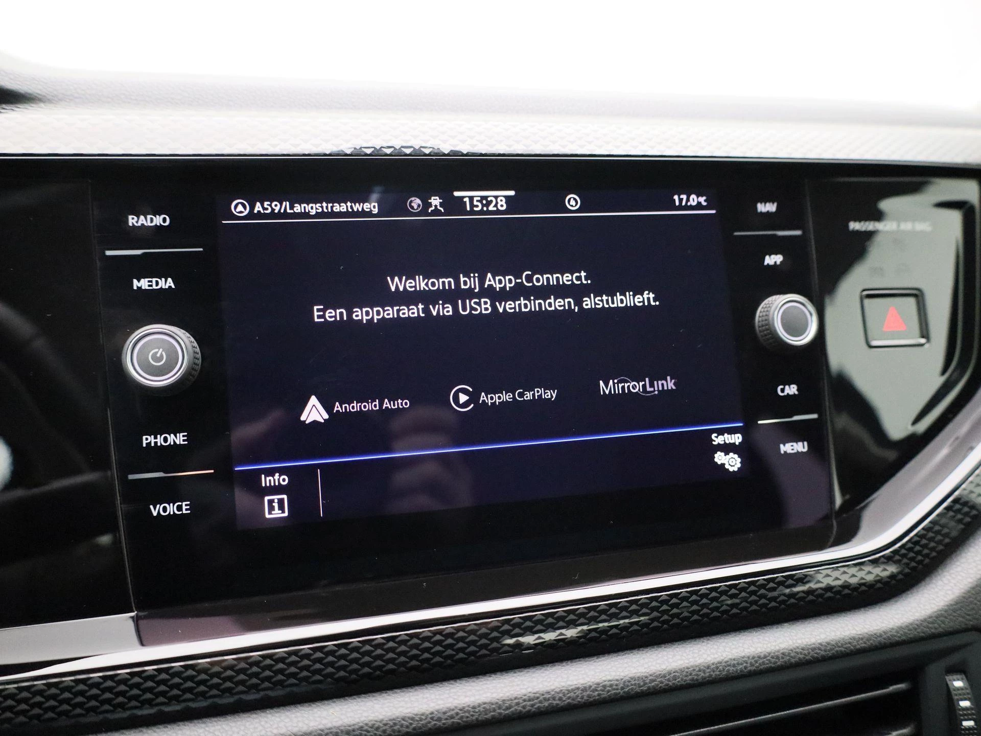 Volkswagen-Taigo-image-18