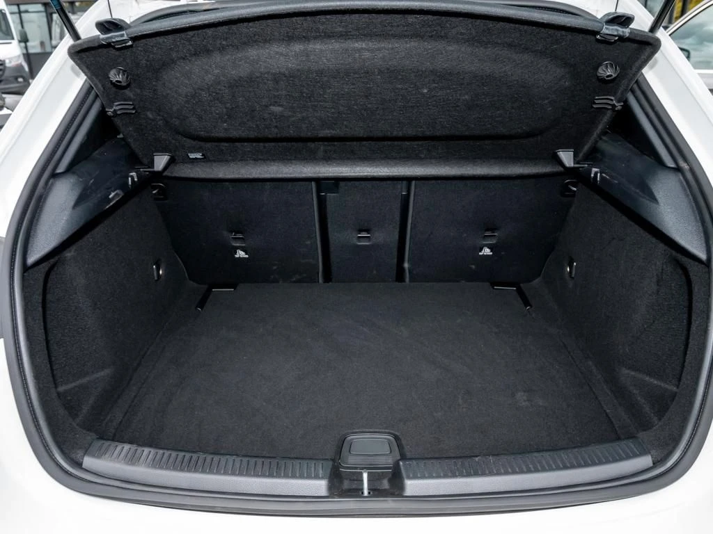 Mercedes-Benz-A-Klasse 180-image-15