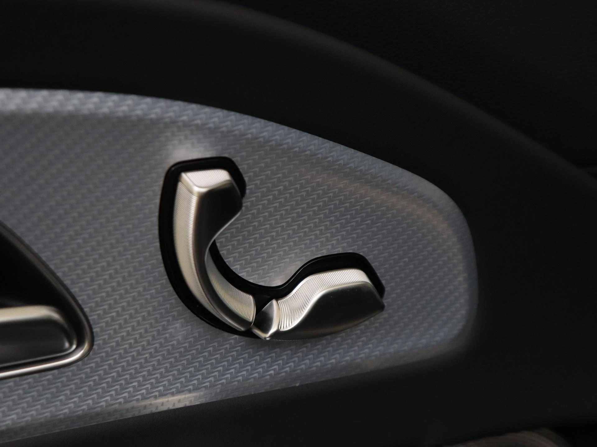 Mercedes-Benz-CLA-image-22