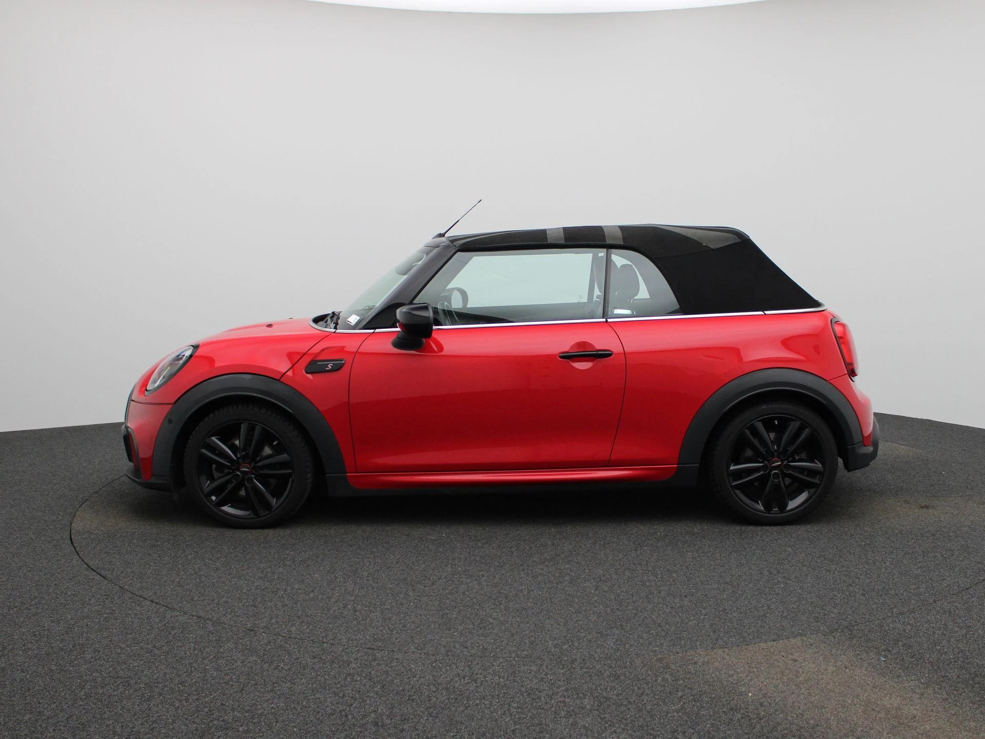 MINI-Cooper S Cabrio-image-5