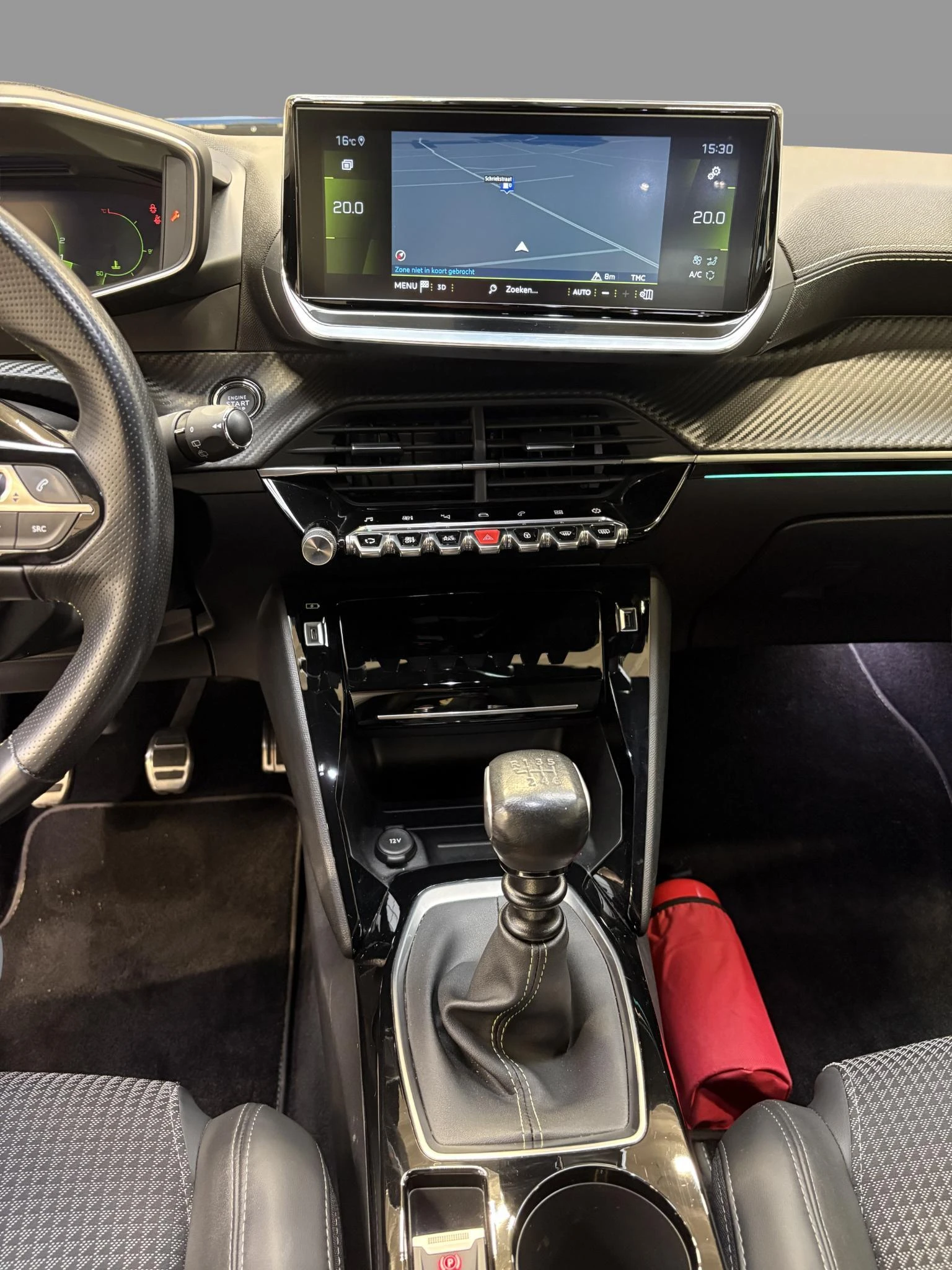 Peugeot-208-image-15