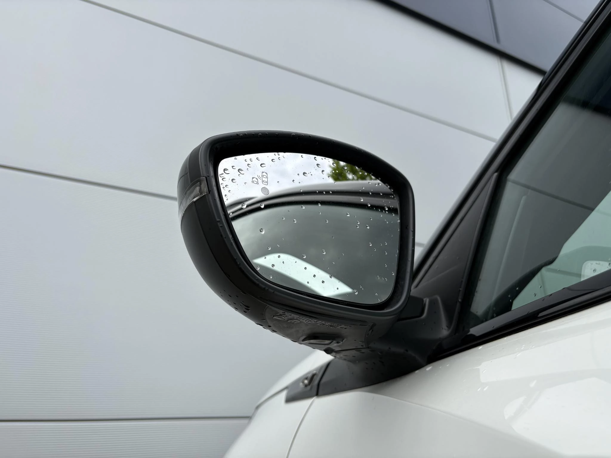 Peugeot-2008-image-26