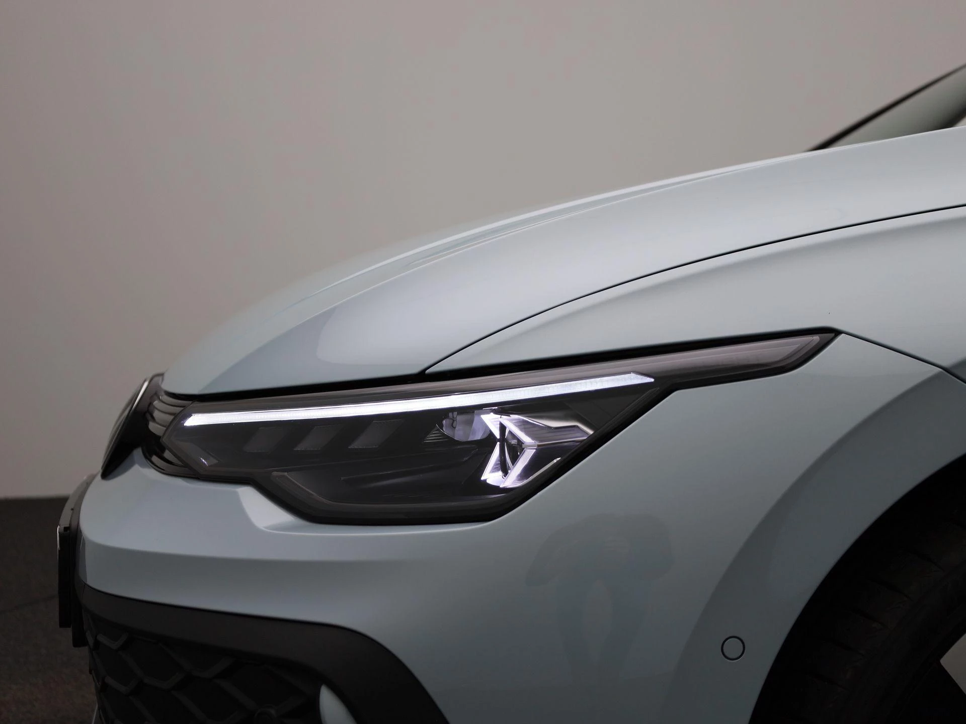 Volkswagen-Golf-image-14