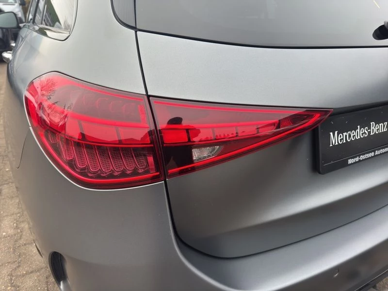 Mercedes-Benz-C-Klasse-image-12