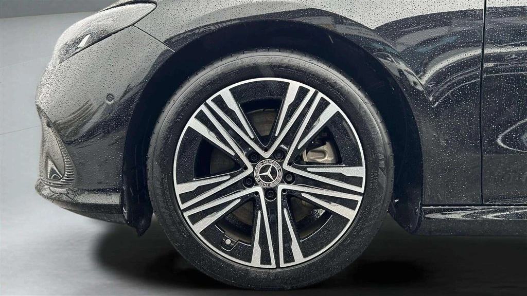 Mercedes-Benz-CLA-image-8