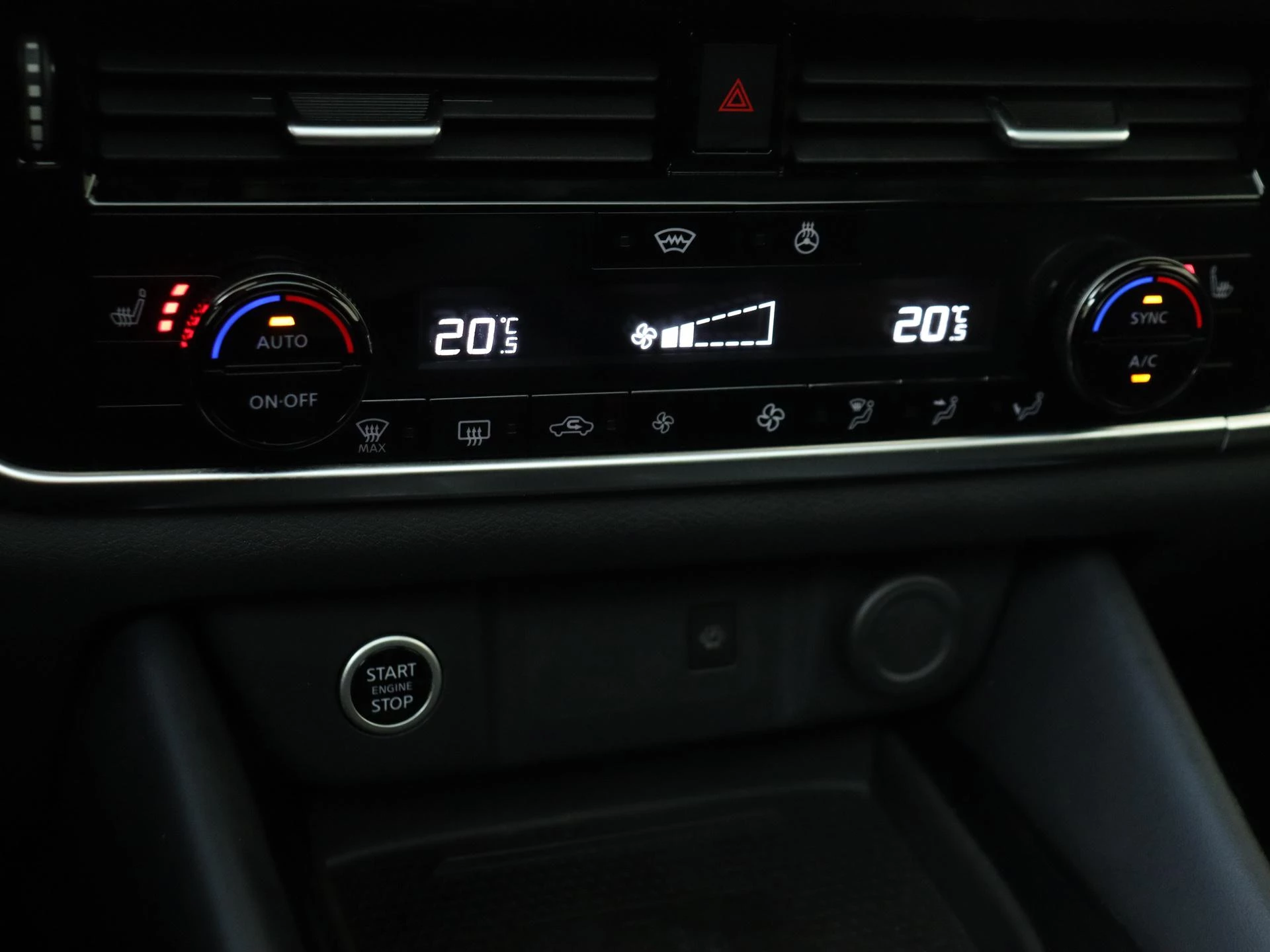 Nissan-QASHQAI-image-18