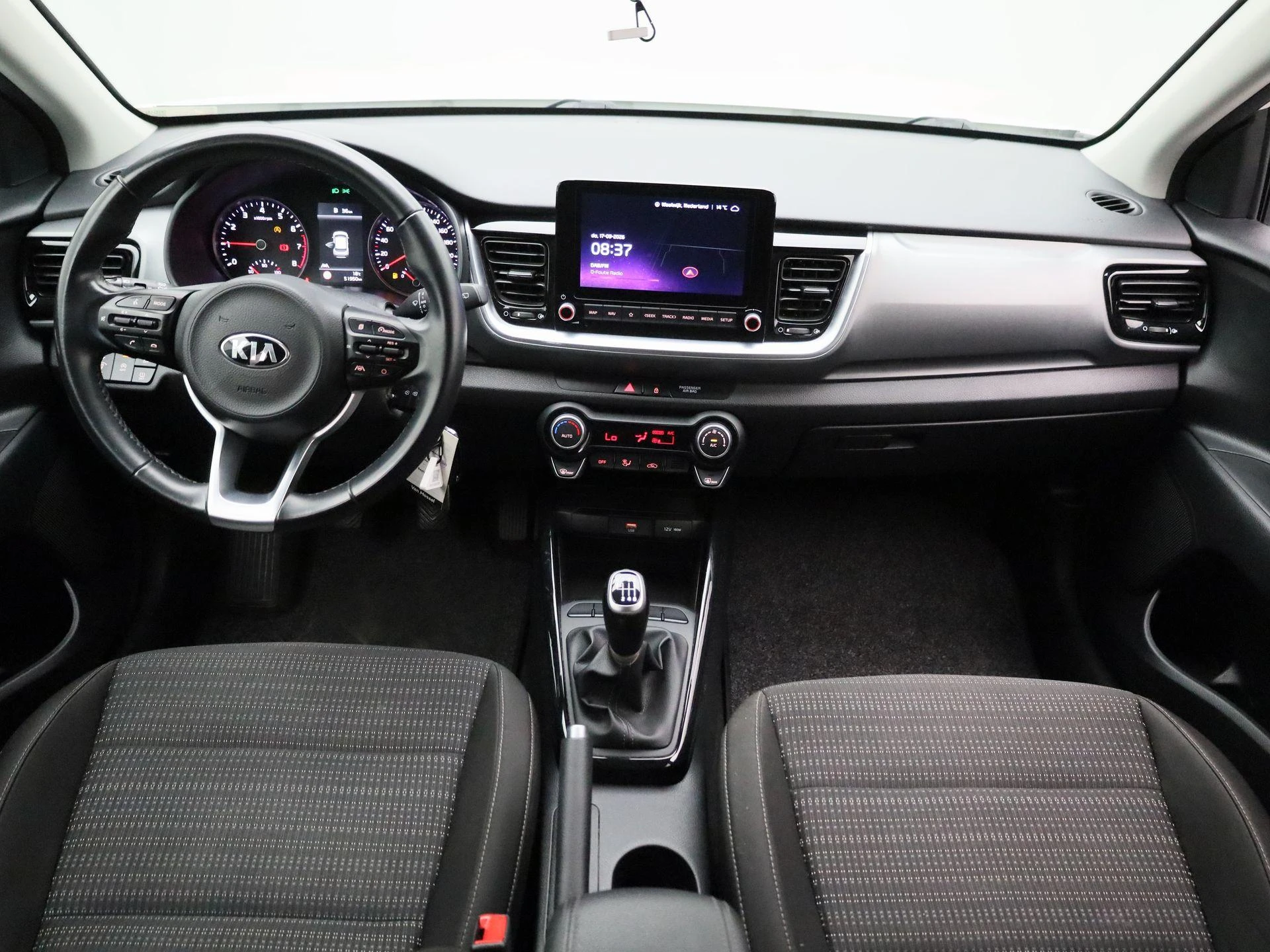 Kia-Stonic-image-8