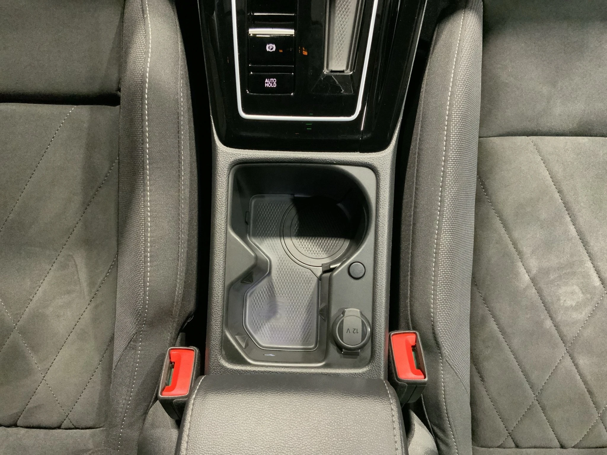 Volkswagen-Golf-image-17