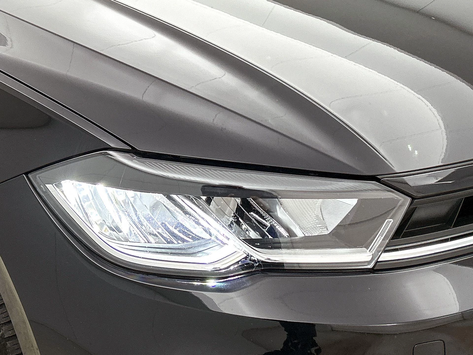 Volkswagen-Polo-image-28