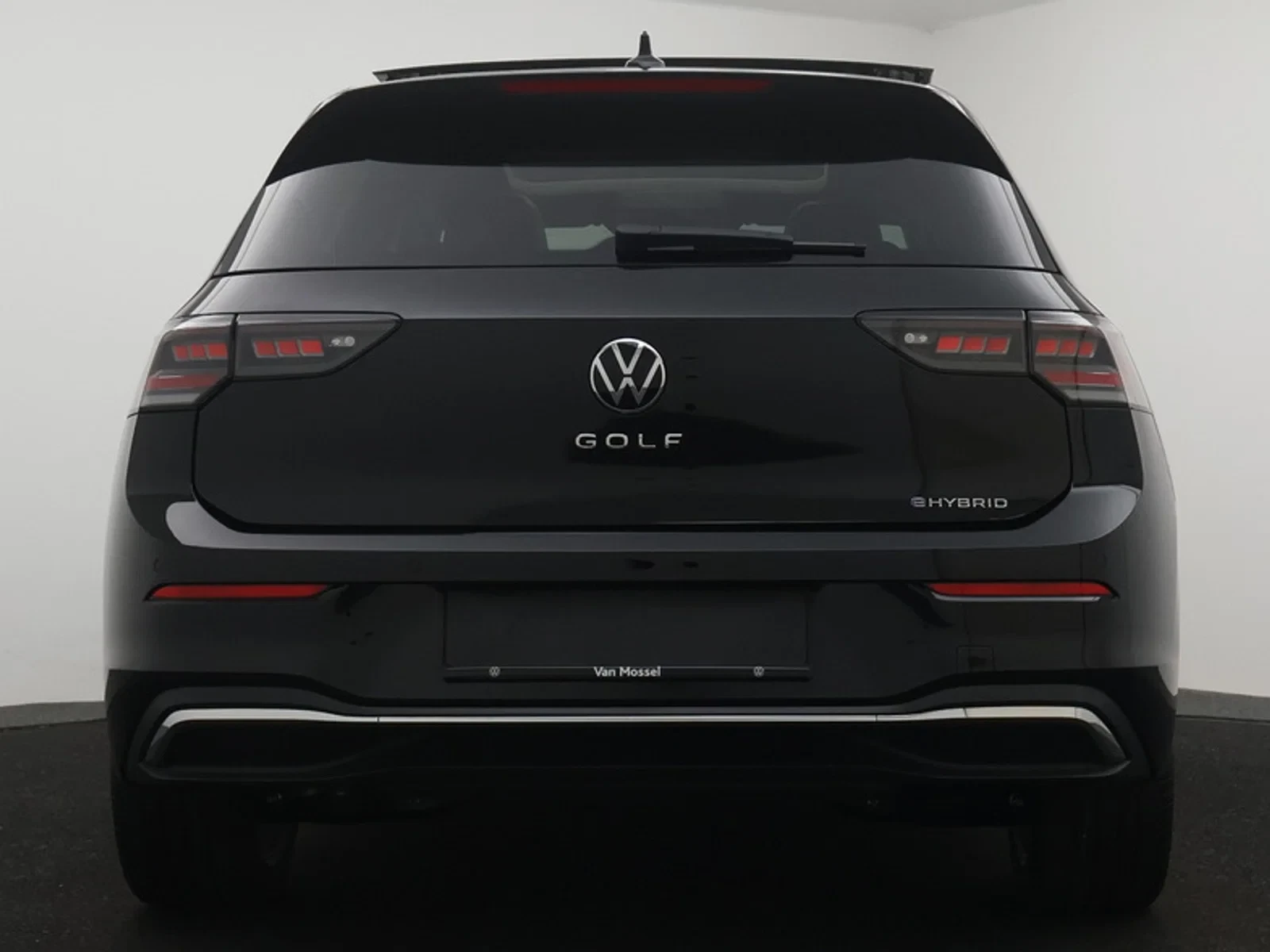Volkswagen-Golf-image-3