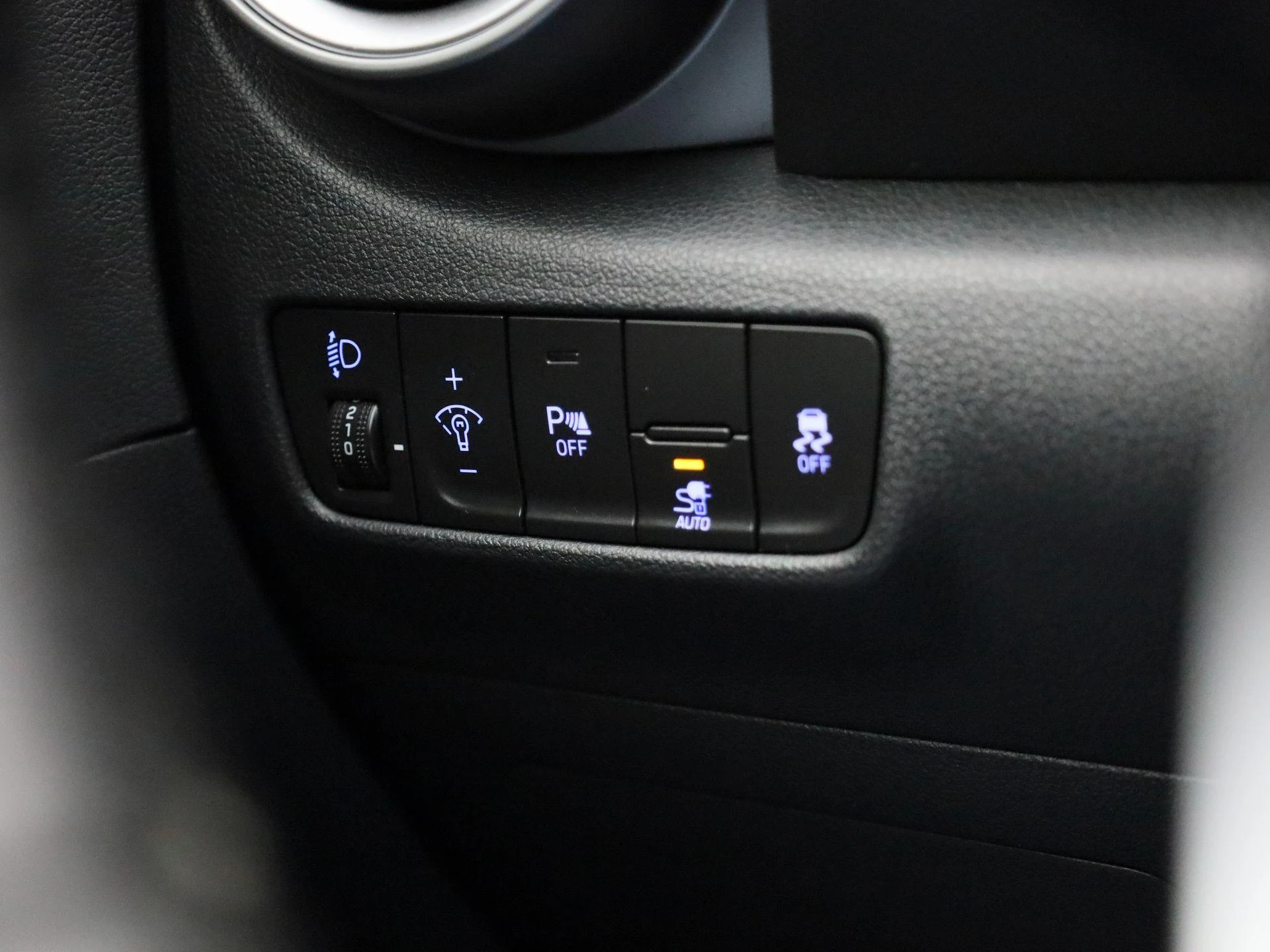 Hyundai-Kona-image-25