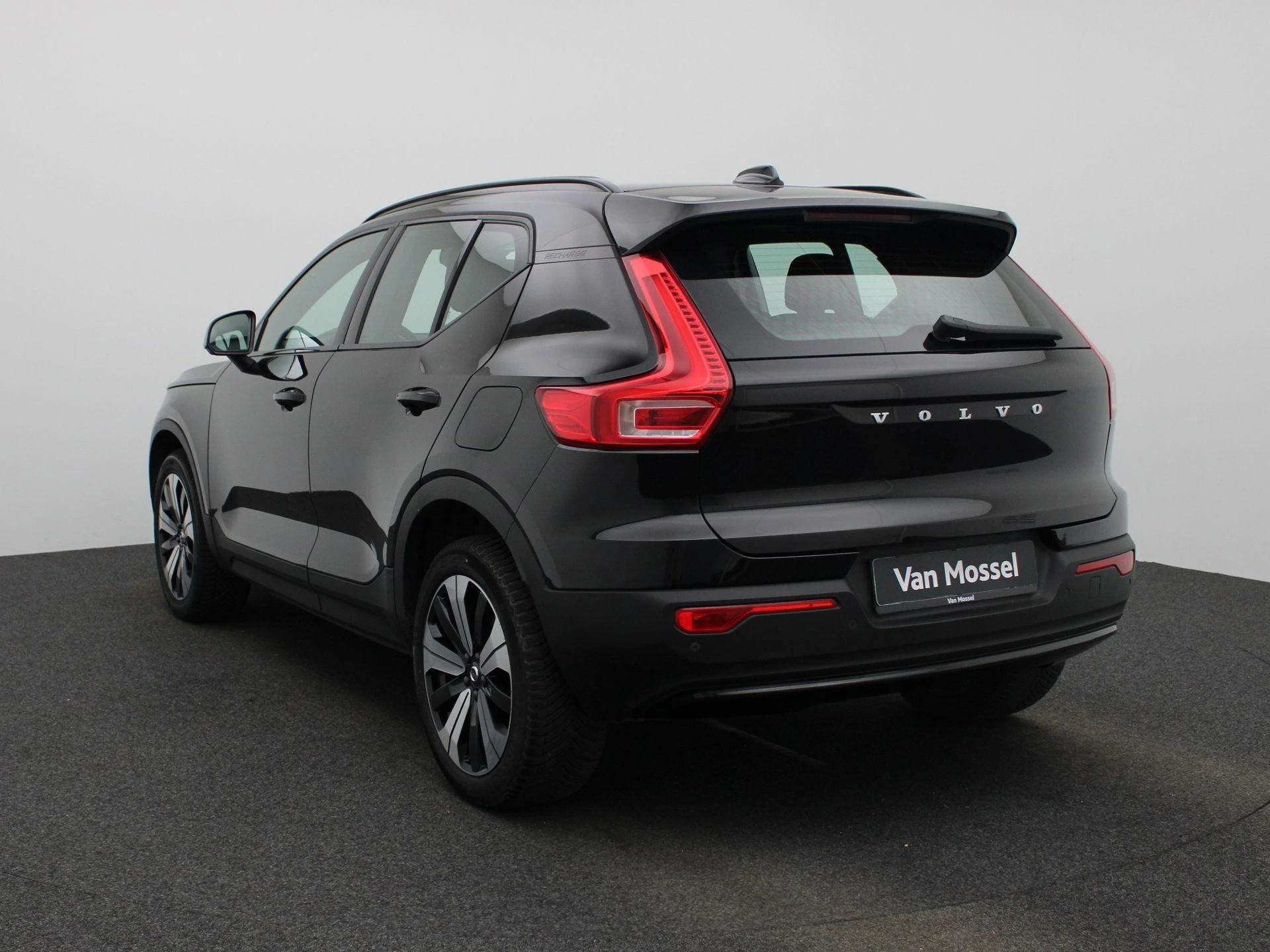 Volvo-XC40-image-3