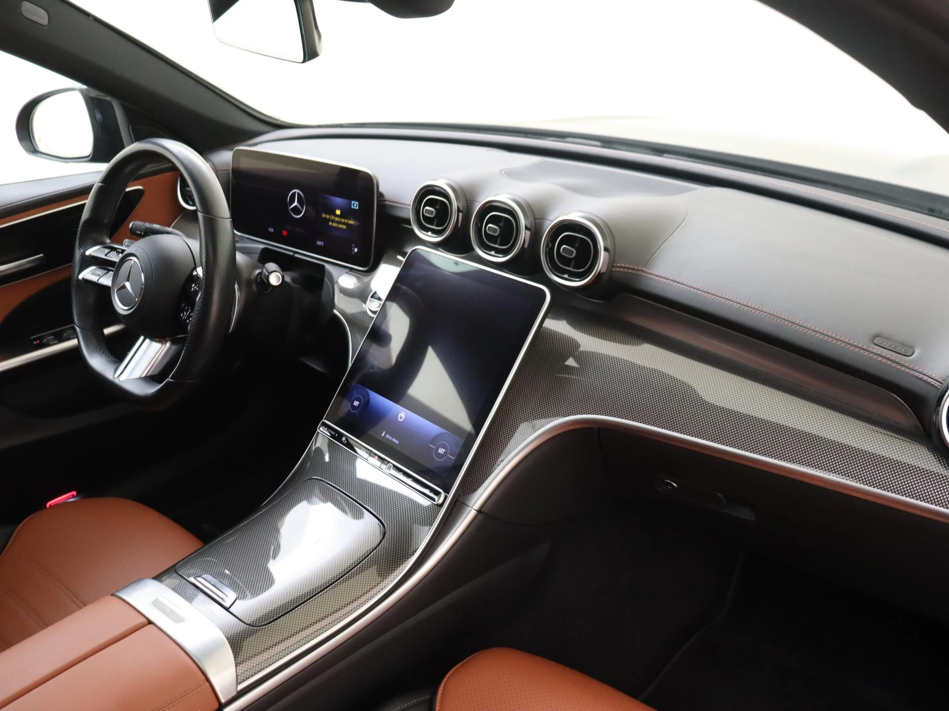 Mercedes-Benz-C-Klasse-image-4