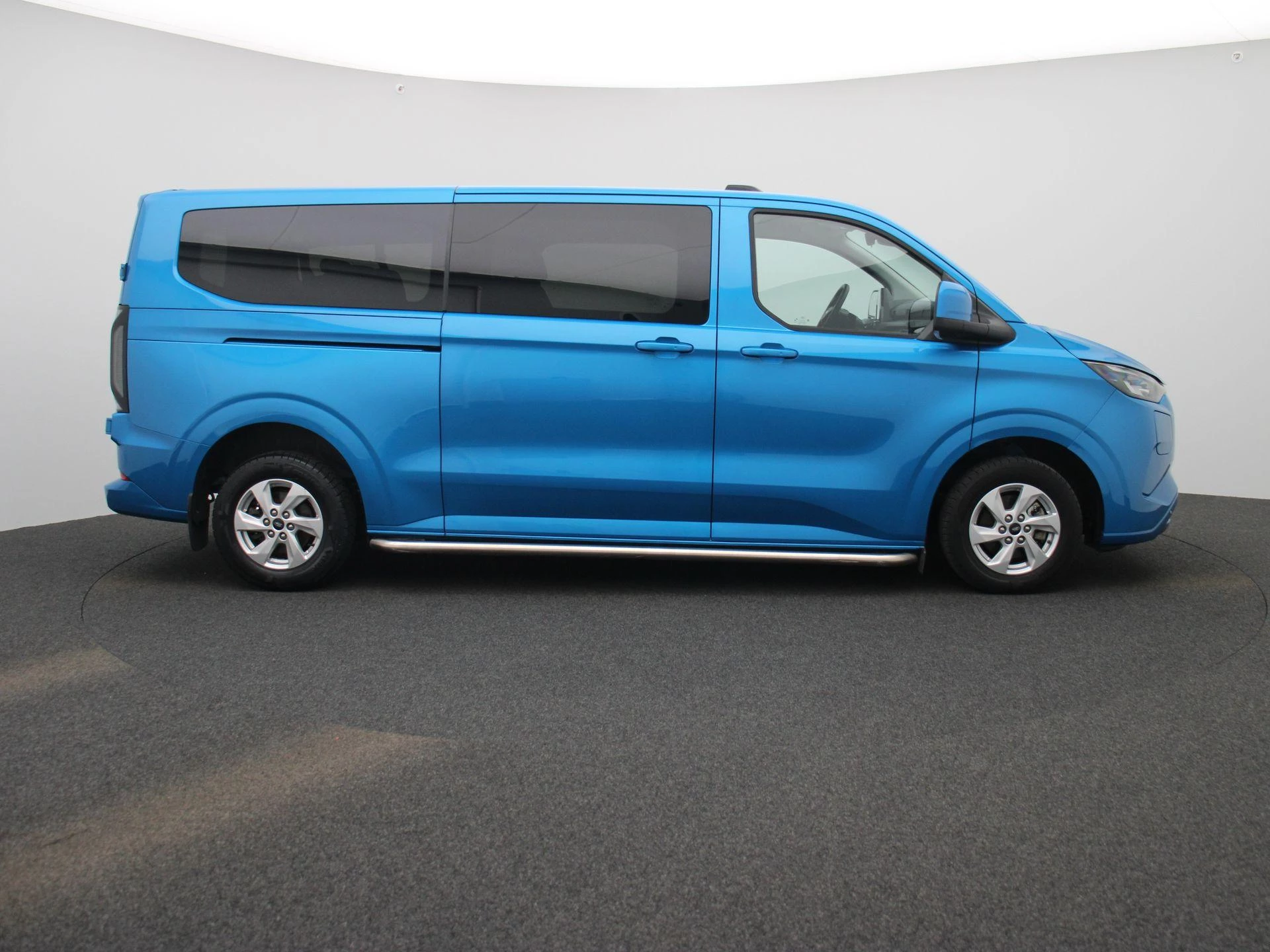 Ford-Transit Custom-image-5