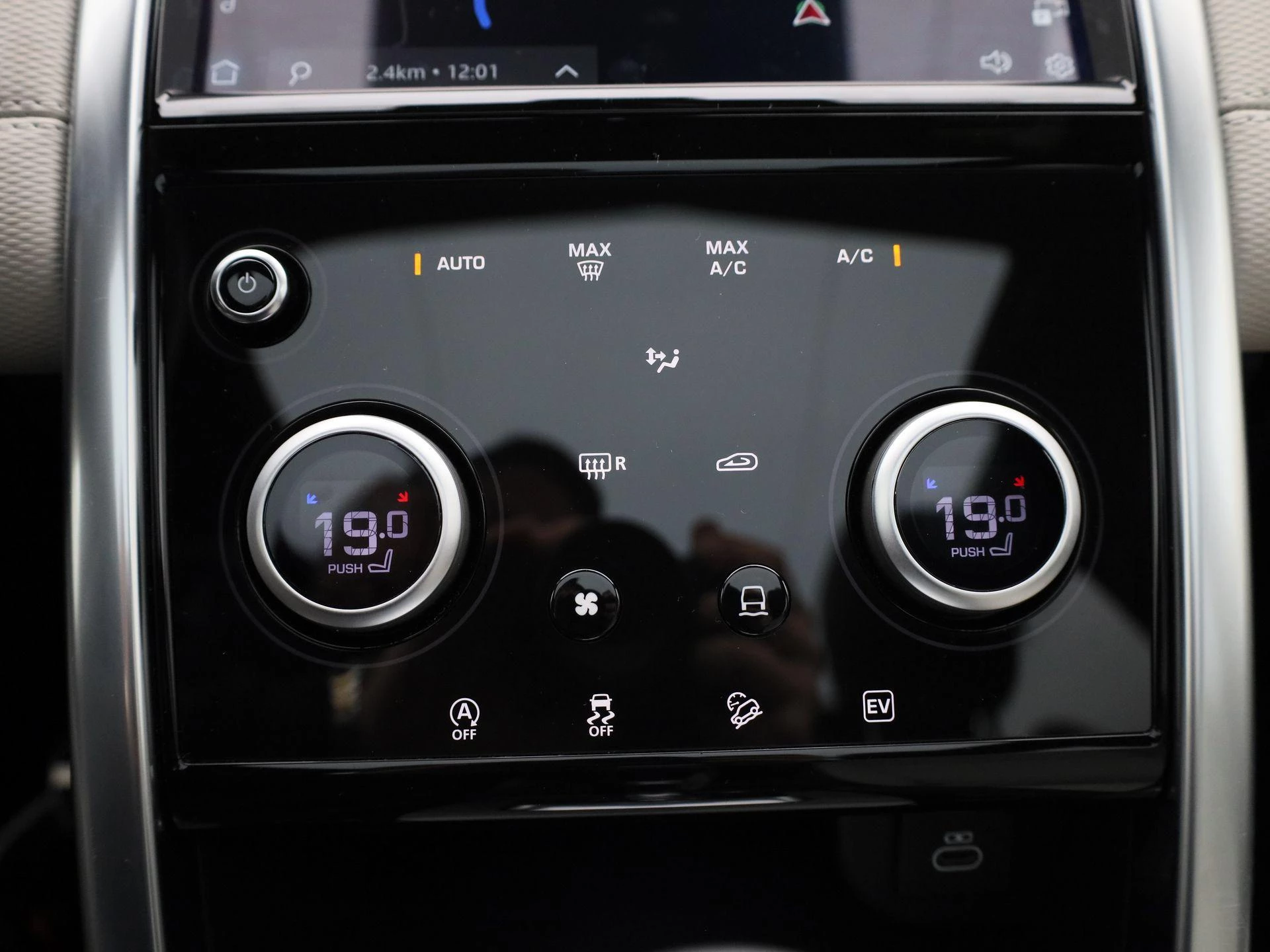 Land Rover-Discovery Sport-image-17