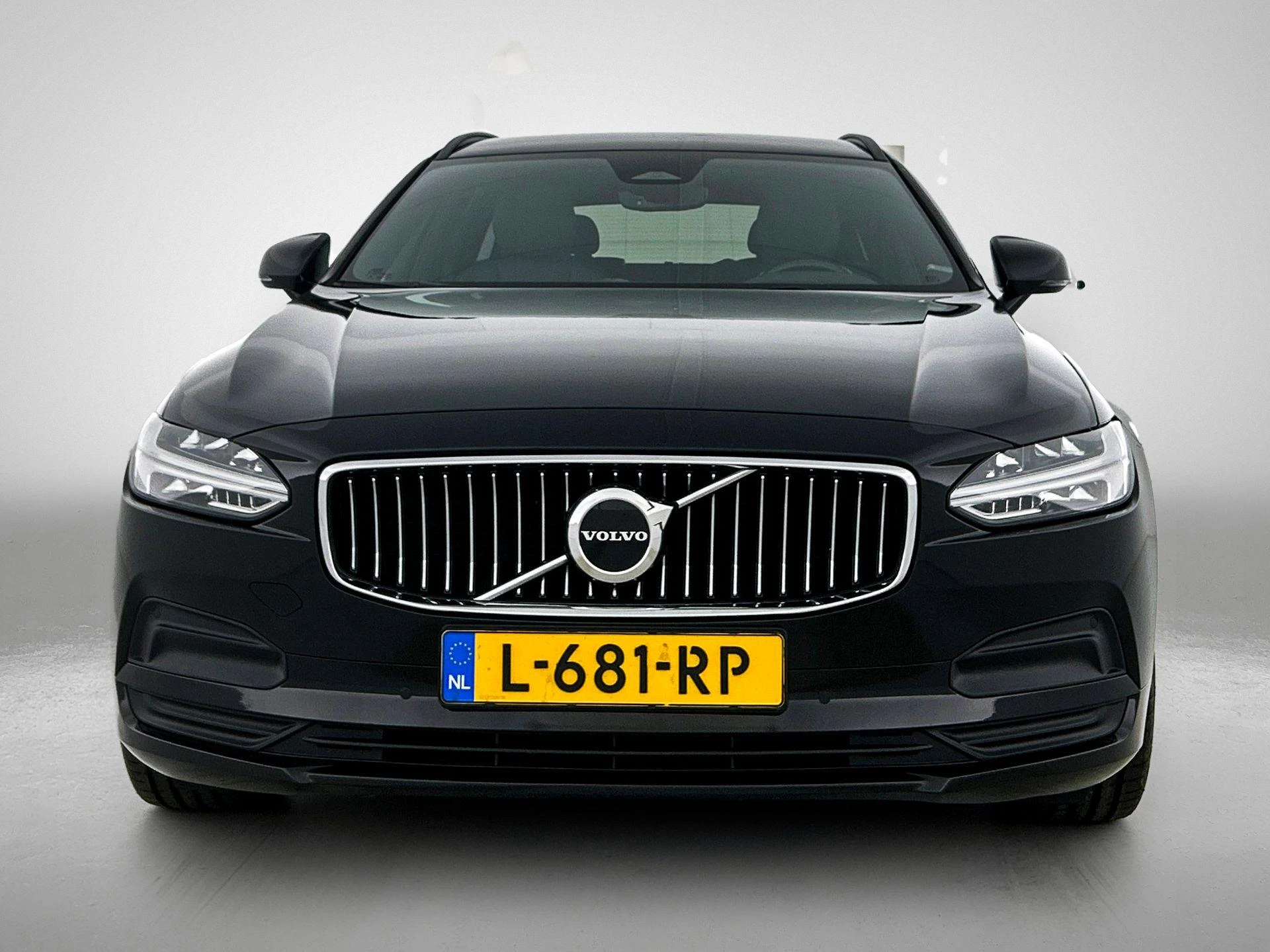 Volvo-V90-image-4