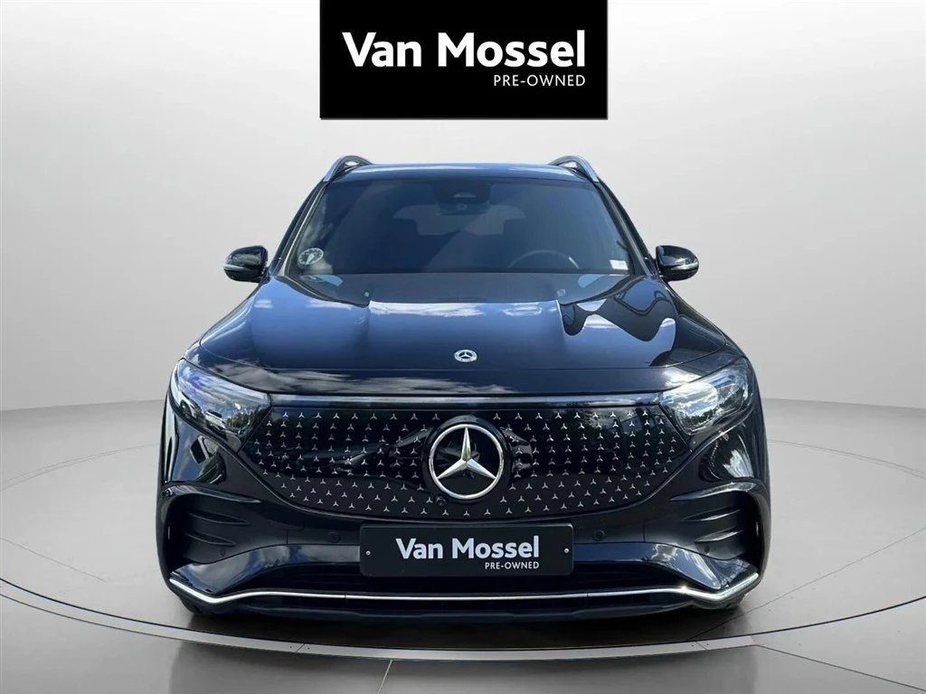 Mercedes-Benz-EQB-image-1