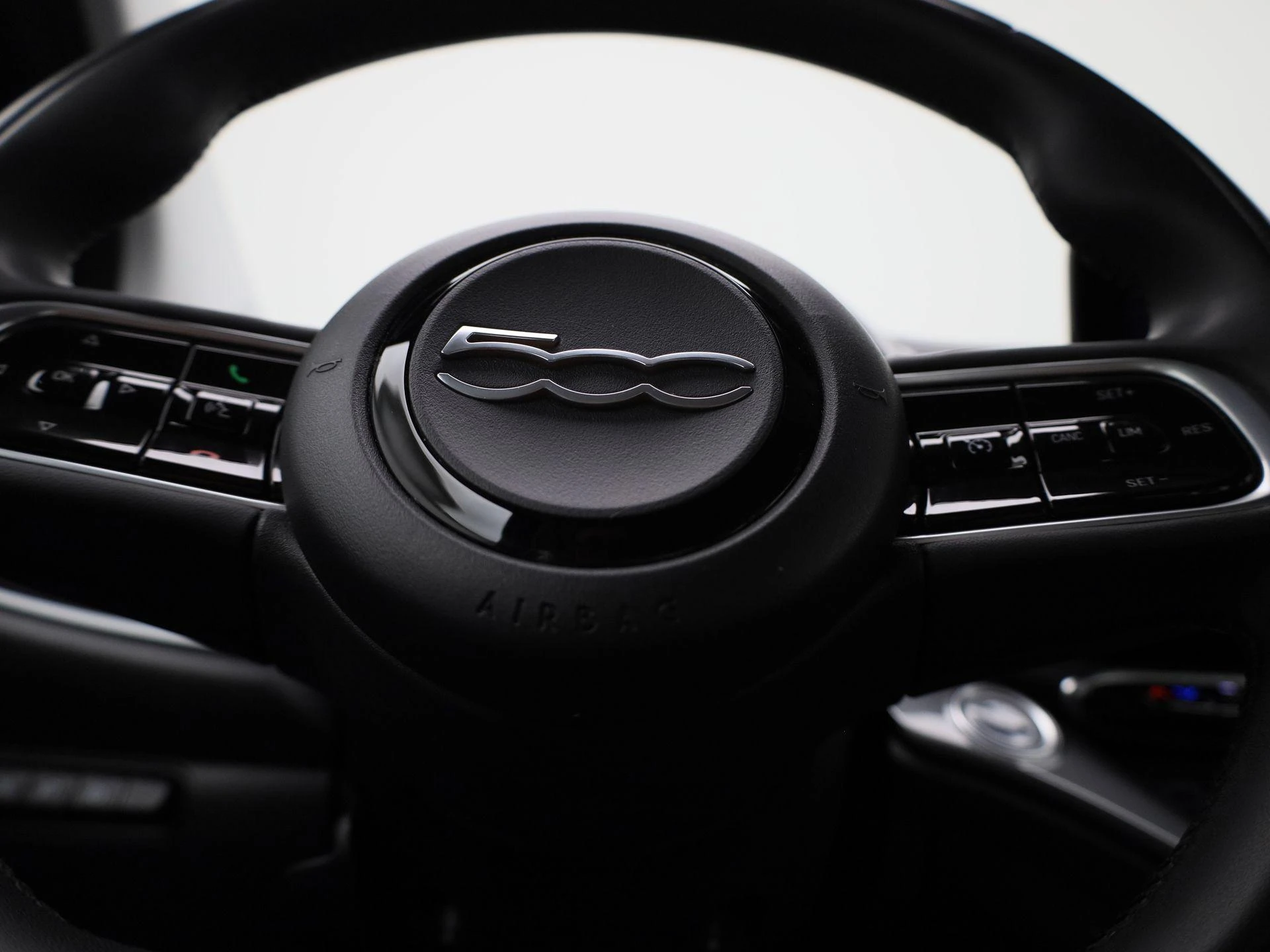 Fiat-500e-image-31
