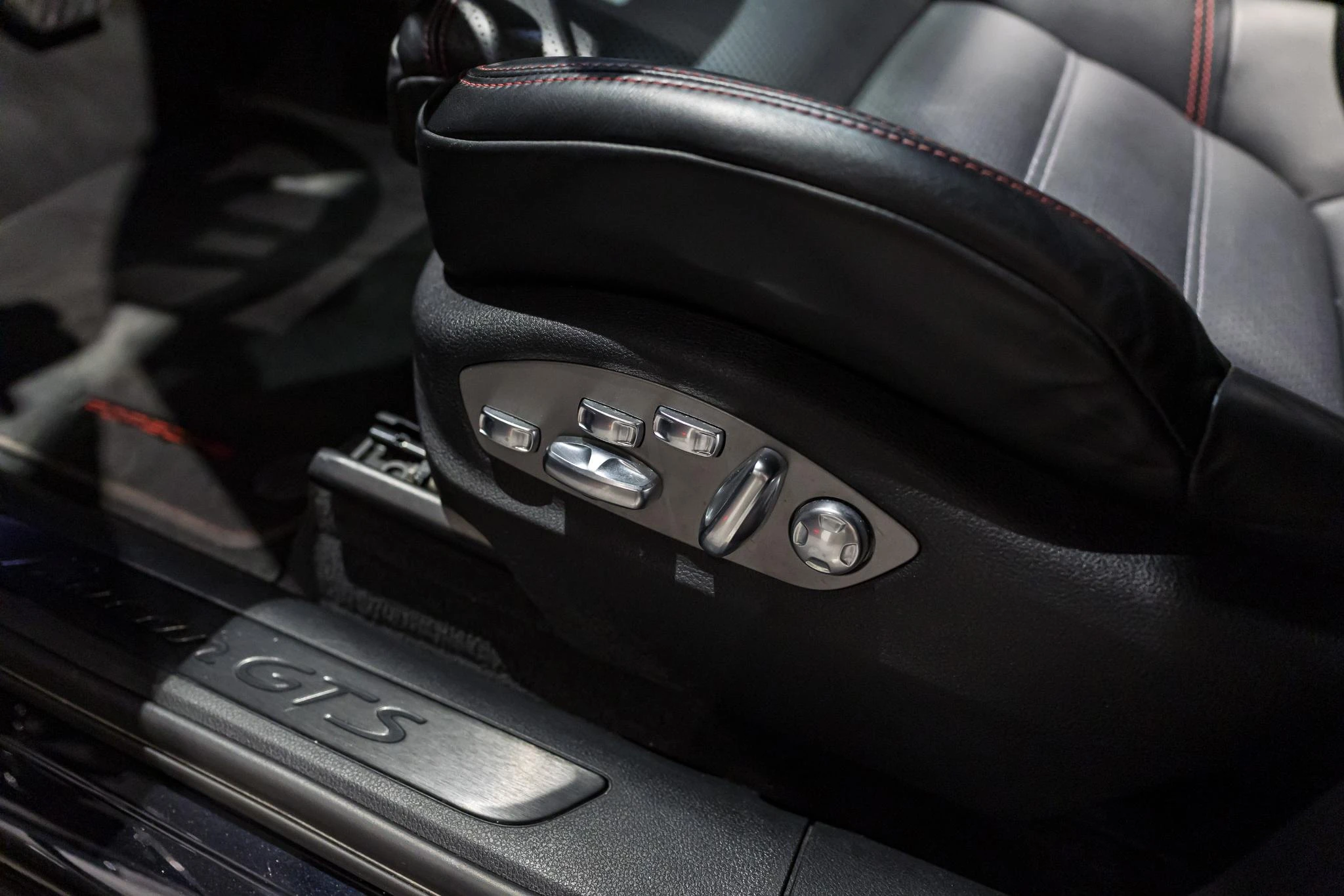Porsche-Macan-image-9
