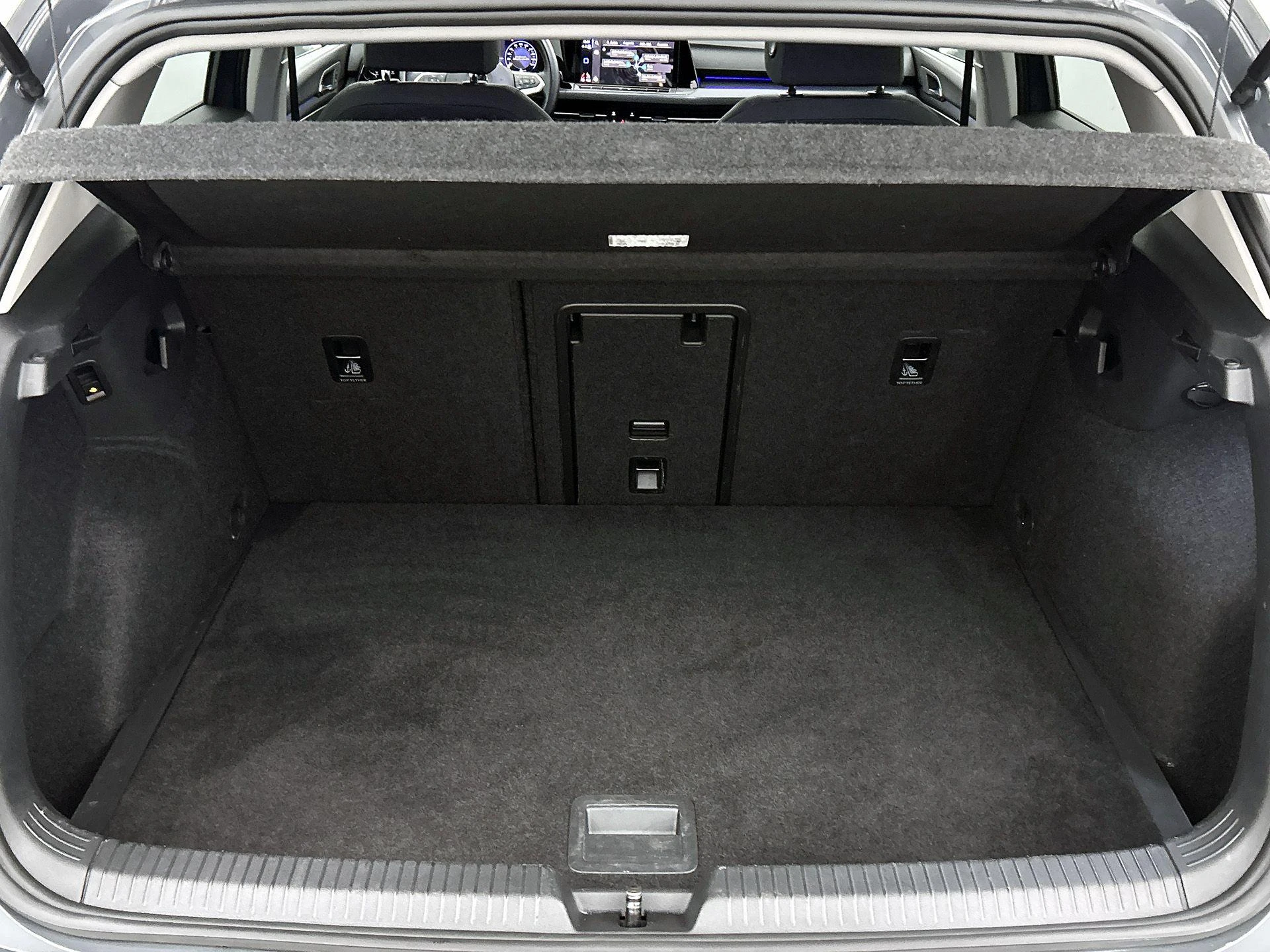 Volkswagen-Golf-image-16