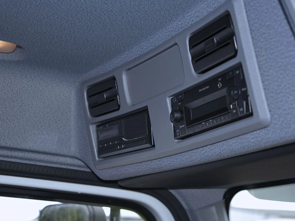 Mercedes-Benz-Atego-image-12