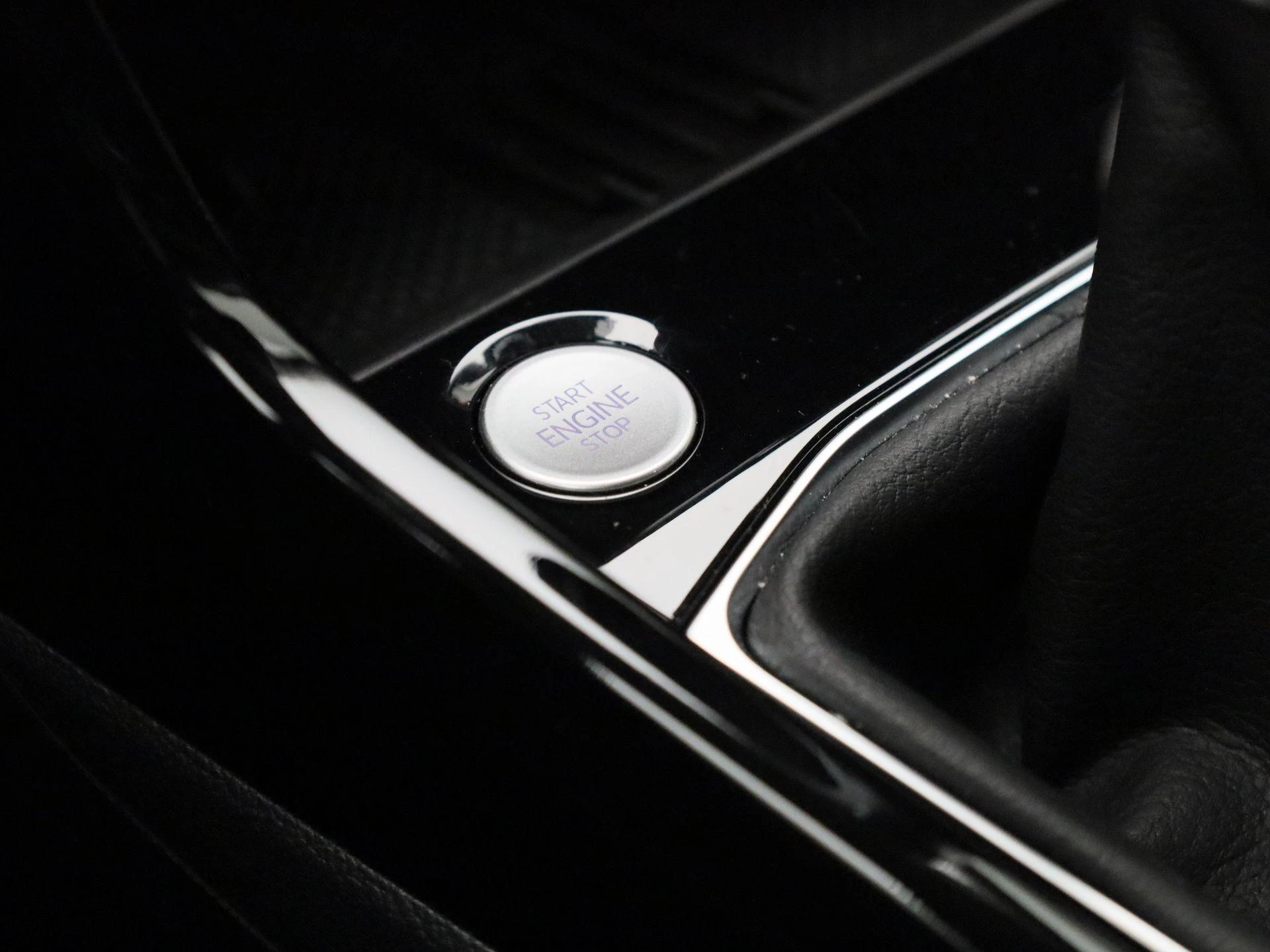 Volkswagen-T-Cross-image-17