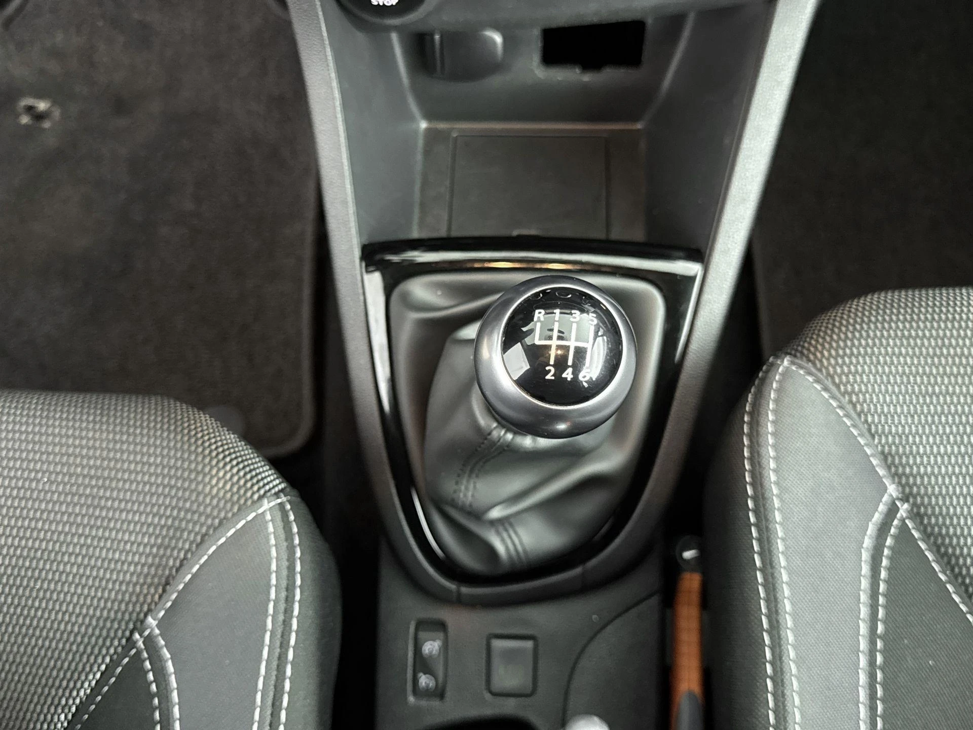 Renault-Clio-image-13