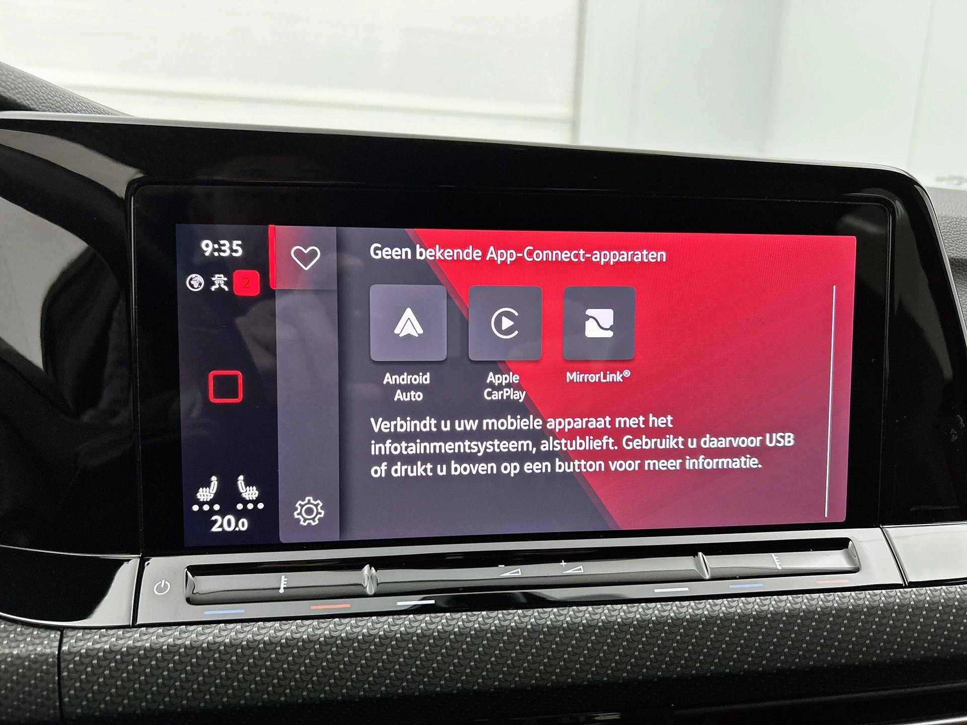Volkswagen-Golf-image-16
