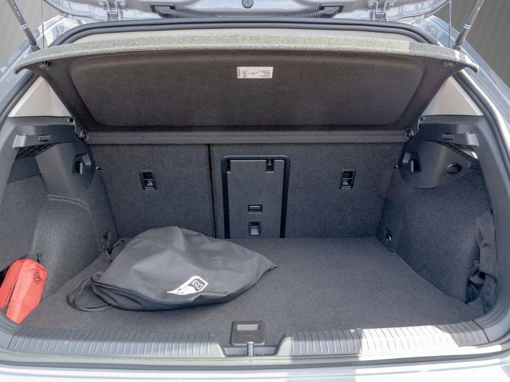 Volkswagen Golf VIII 1.5 TSI DSG eHybrid Goal WWV