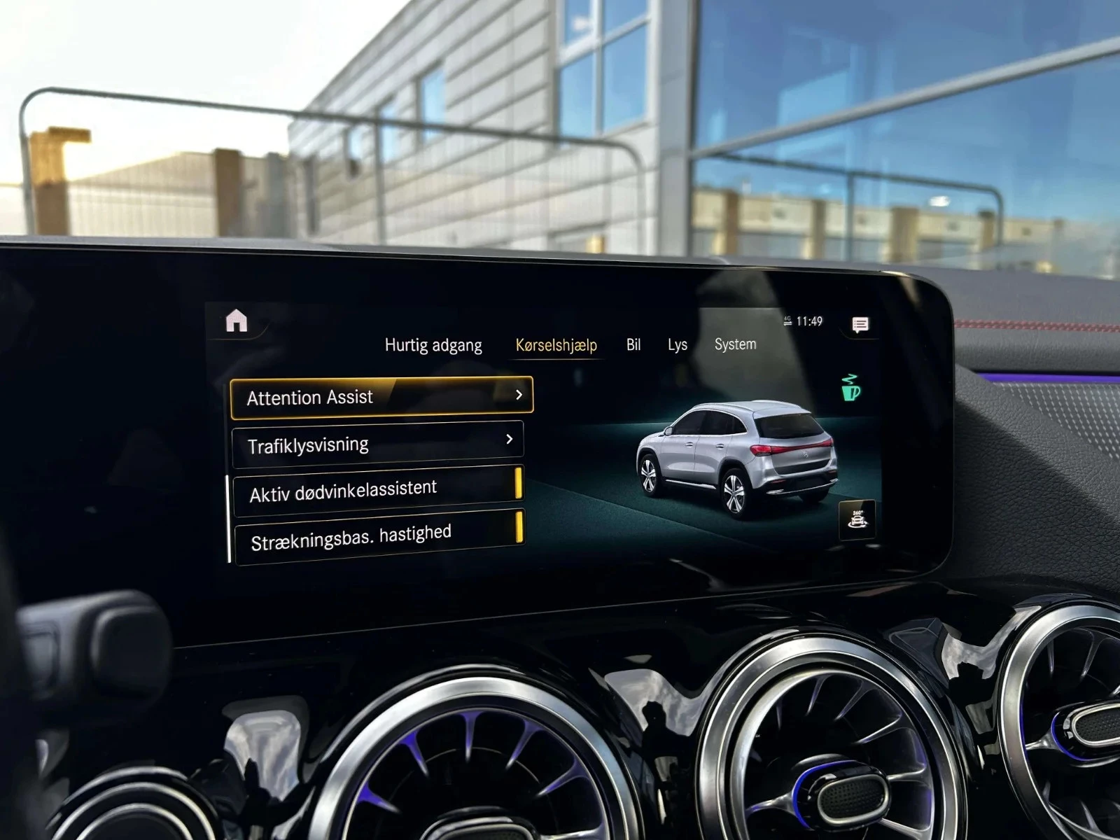 Mercedes-Benz-EQA-image-19