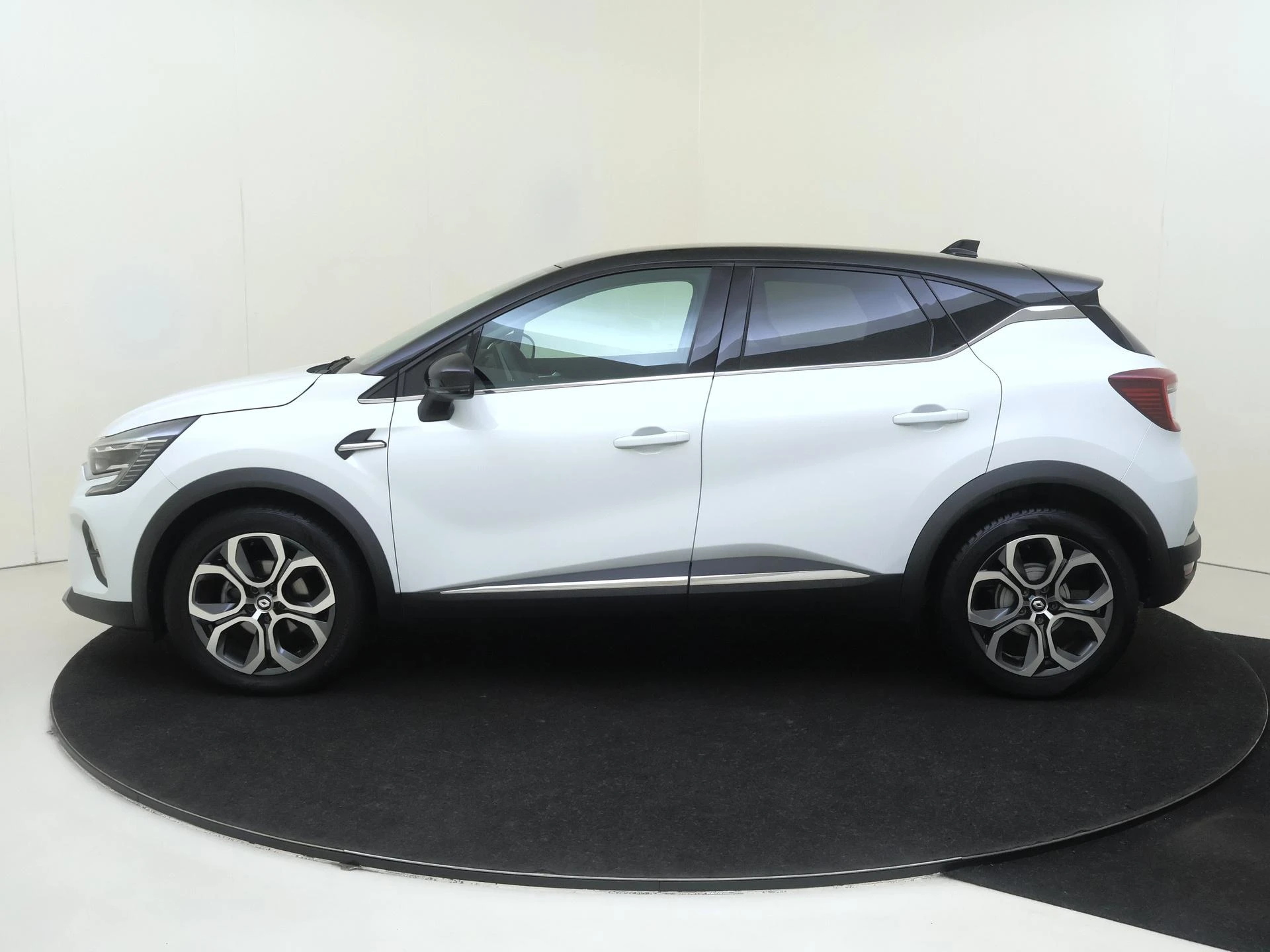 Renault-Captur-image-7