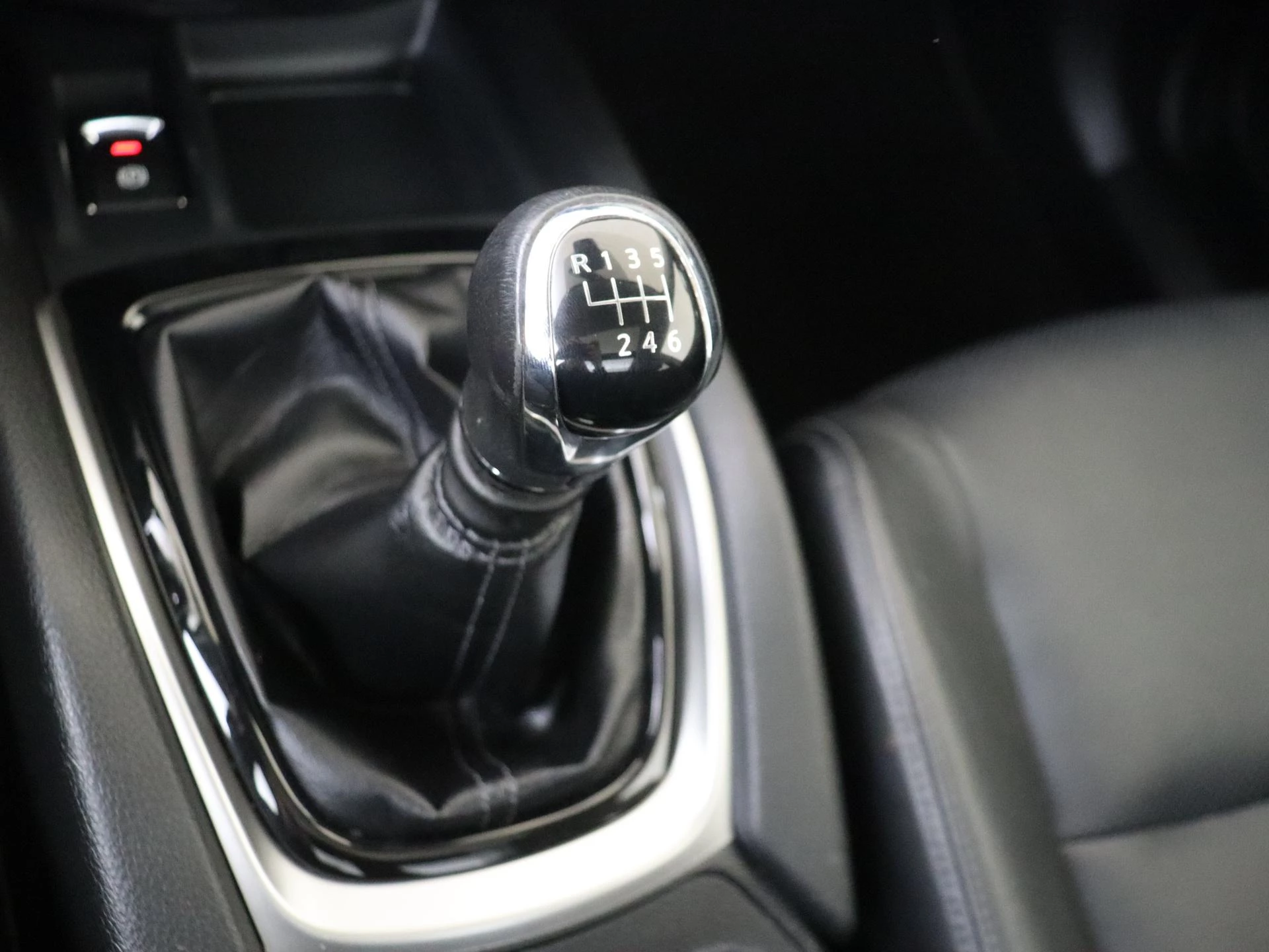 Nissan-X-Trail-image-14