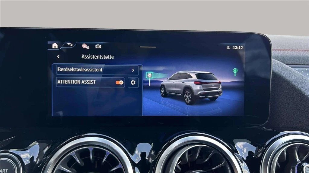 Mercedes-Benz-EQA-image-17