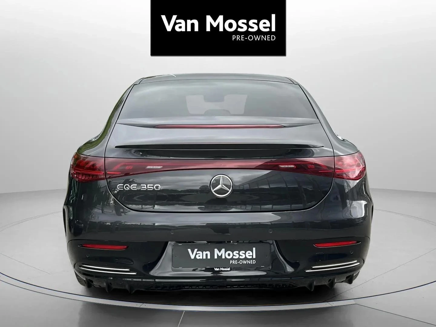 Mercedes-Benz-EQE-image-5