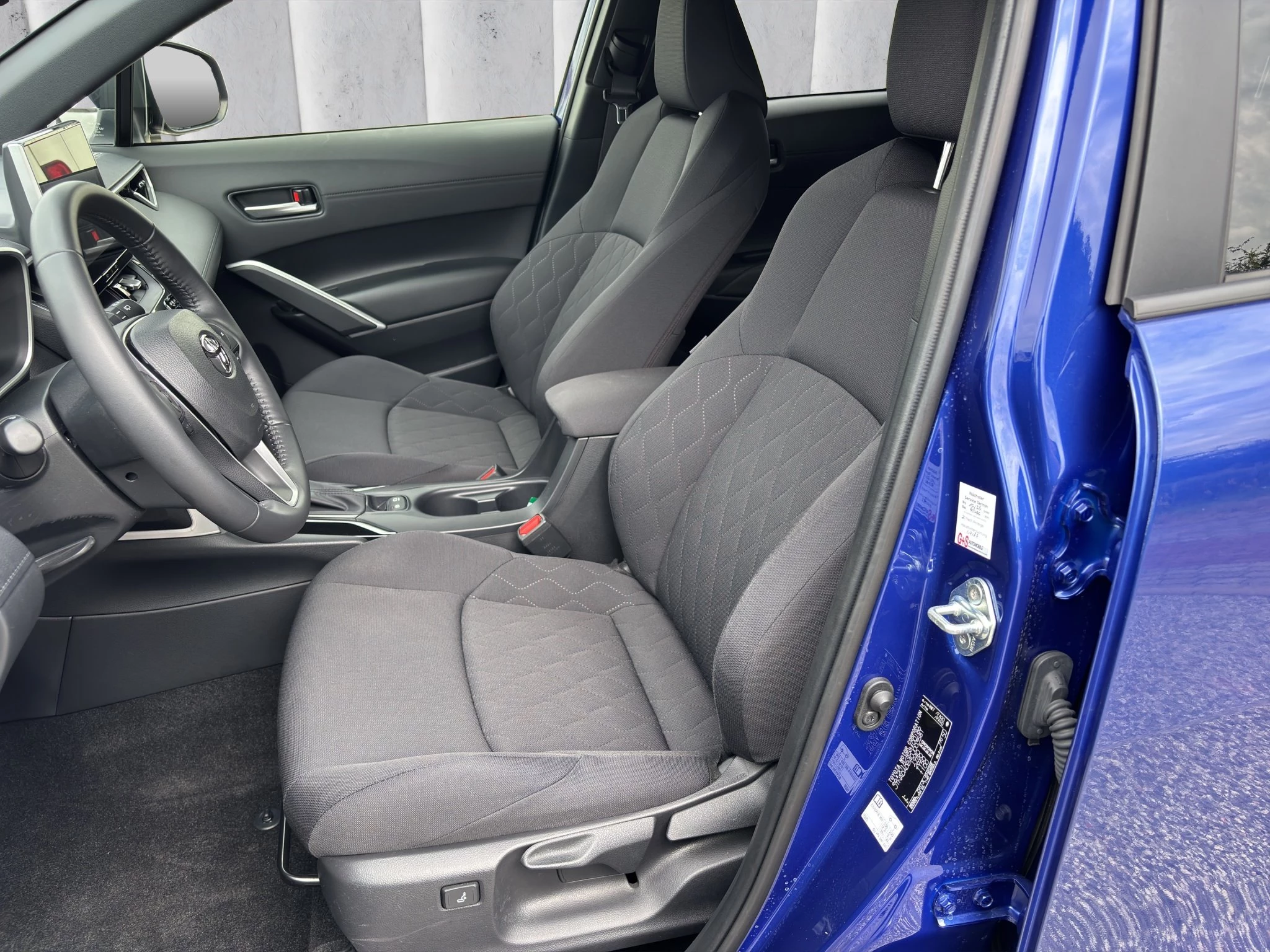 Toyota-Corolla Cross-image-9