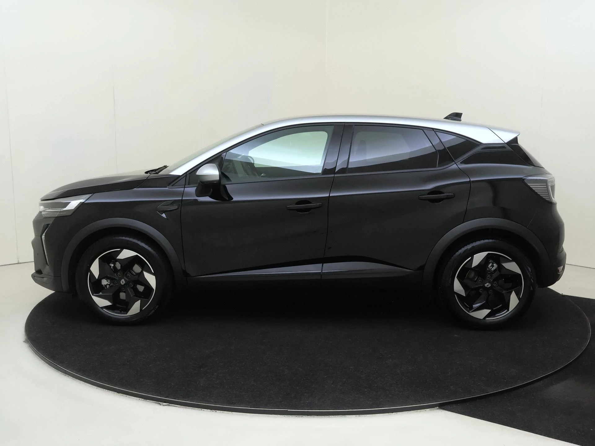 Renault Captur 1.8 E-Tech full hybrid 160 techno
